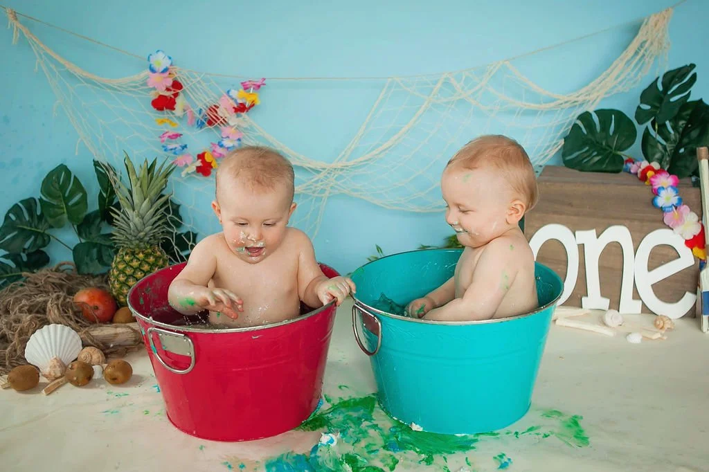indianapolis-milestone-photographer-twins-cake-smash-splash-session.jpg
