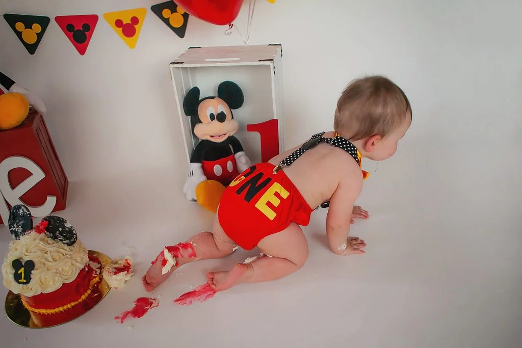 indianapolis-cake-smash-photographer-mickey-mouse-theme.jpg