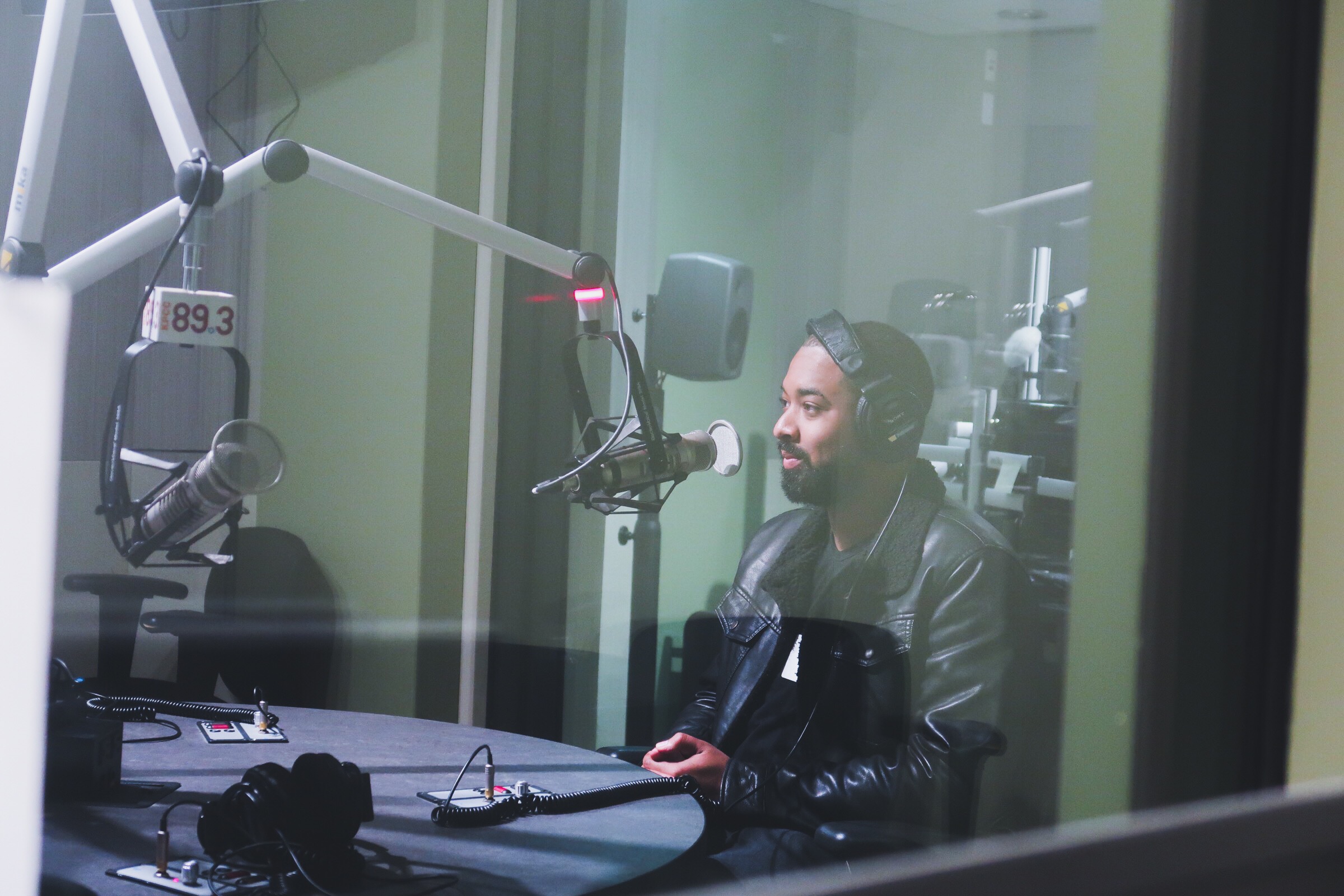 AirTalk with Larry Mantle