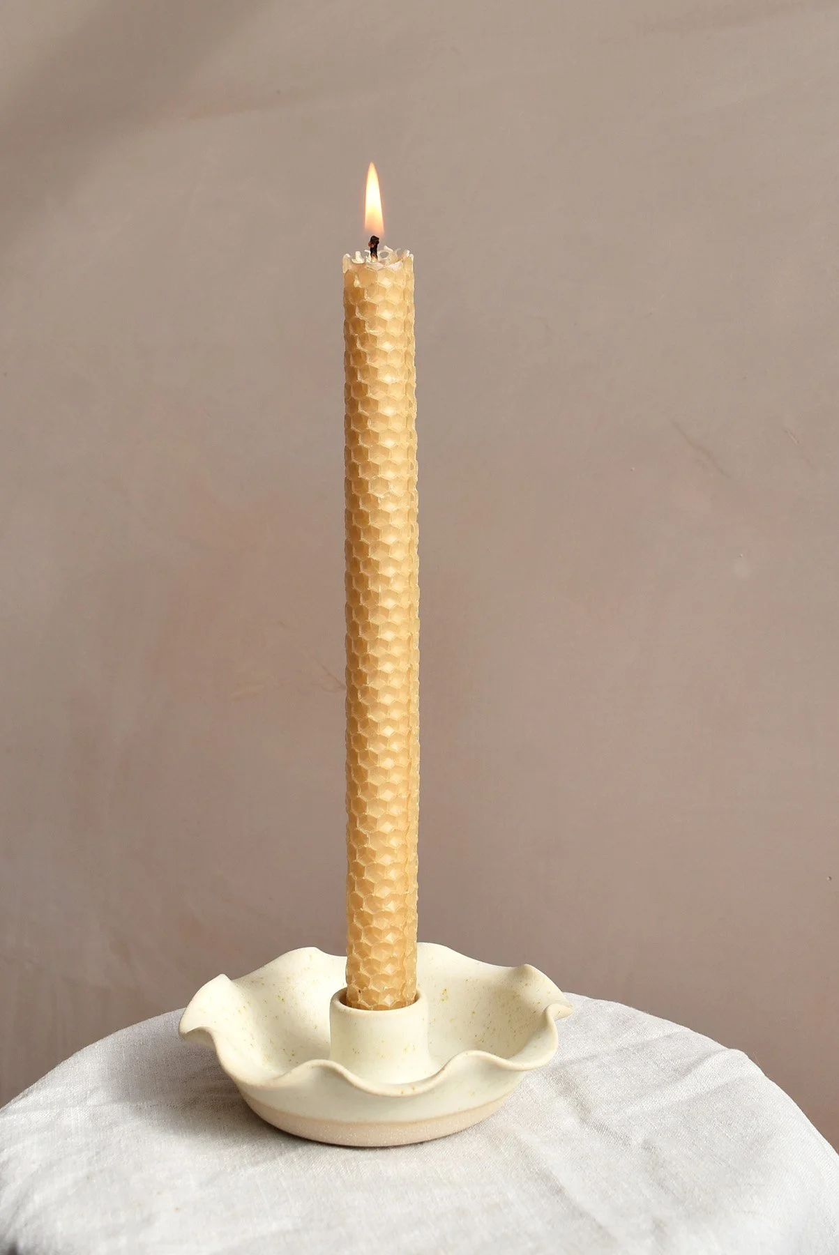 FOREDAYS FRILLY CANDLEHOLDER OATMEAL.jpg