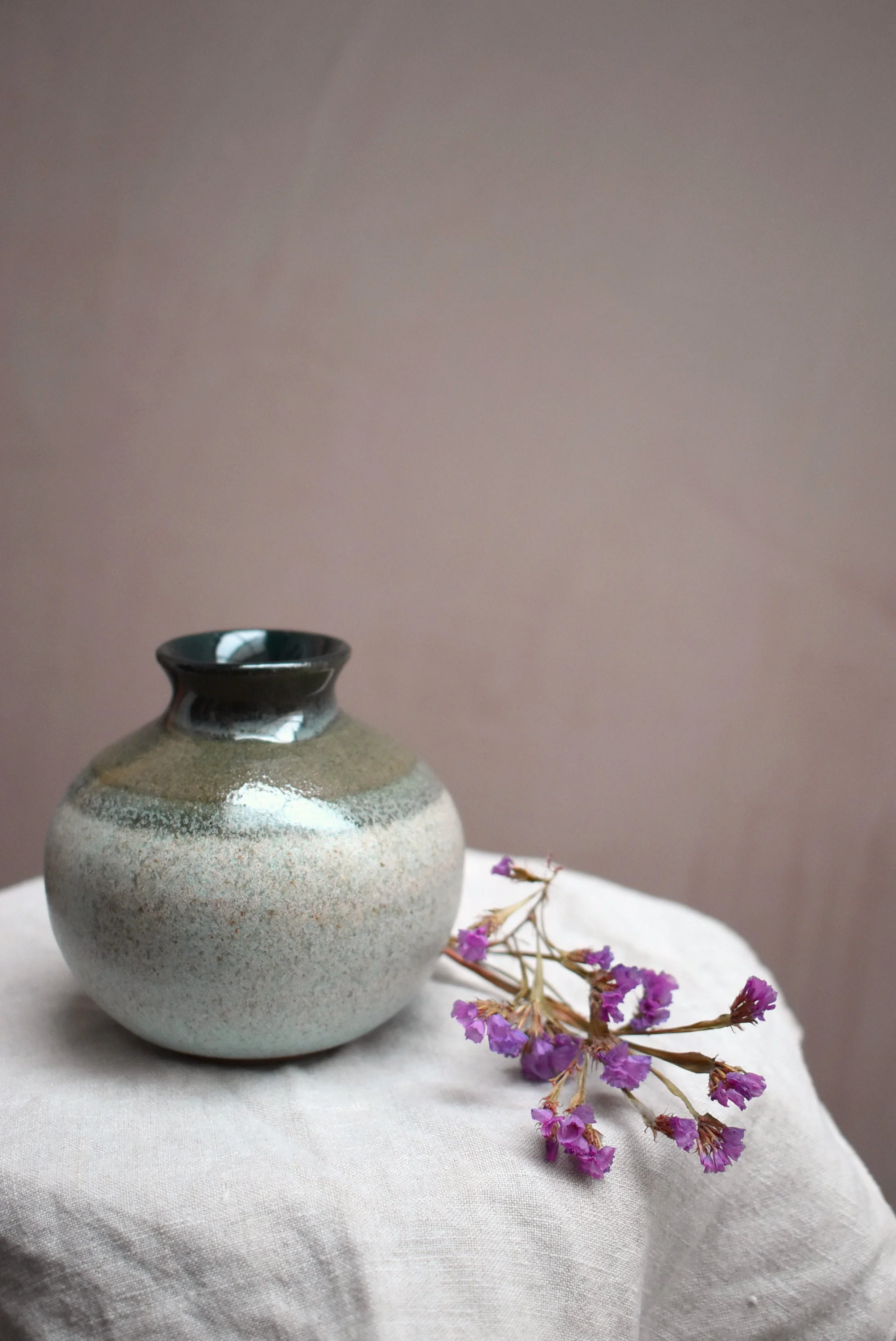 DOUBLE DIP GREEN BUD VASE FOREDAYS 2.jpg