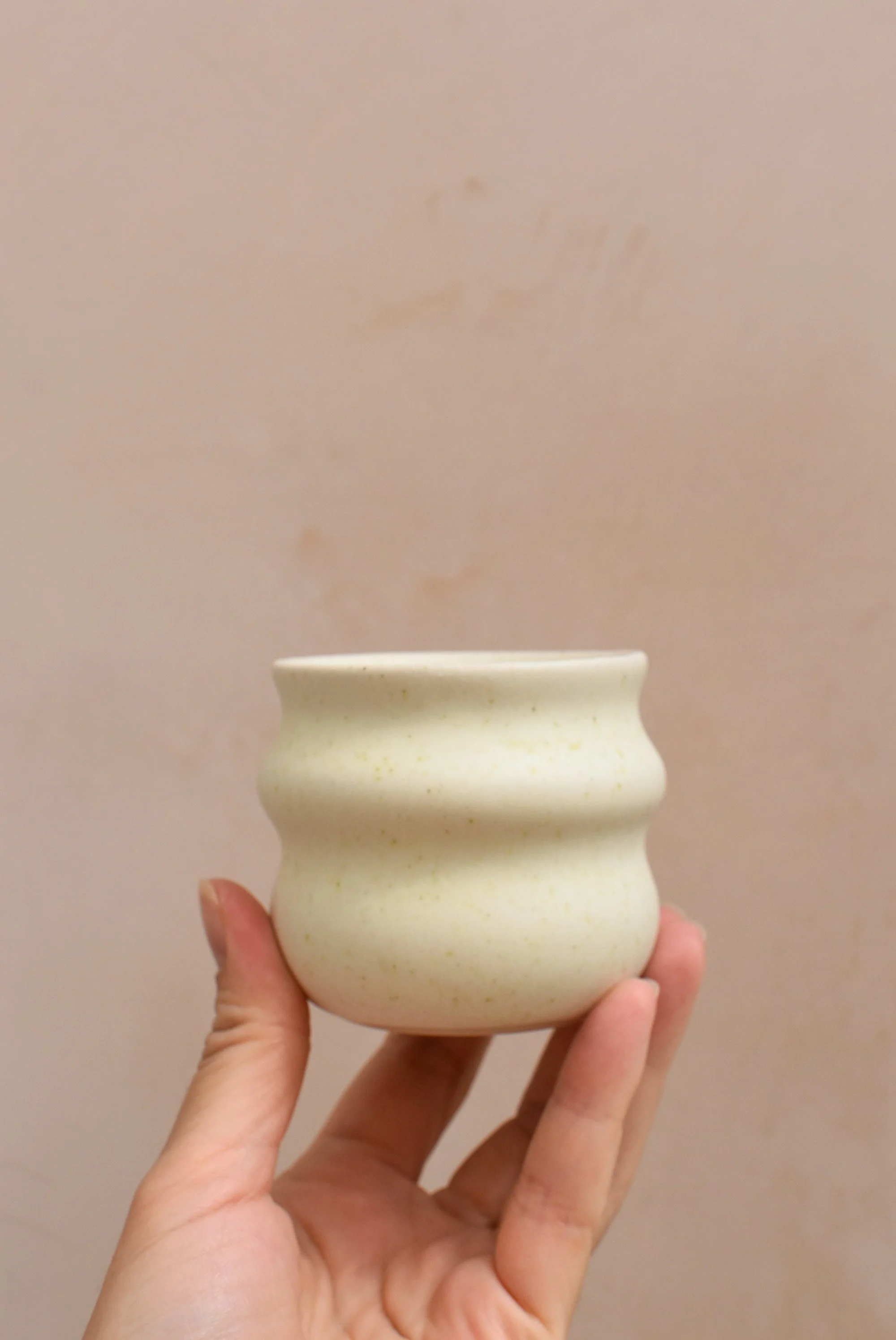 FOREDAYS CURVY CUP OATMEAL SMALL.jpg