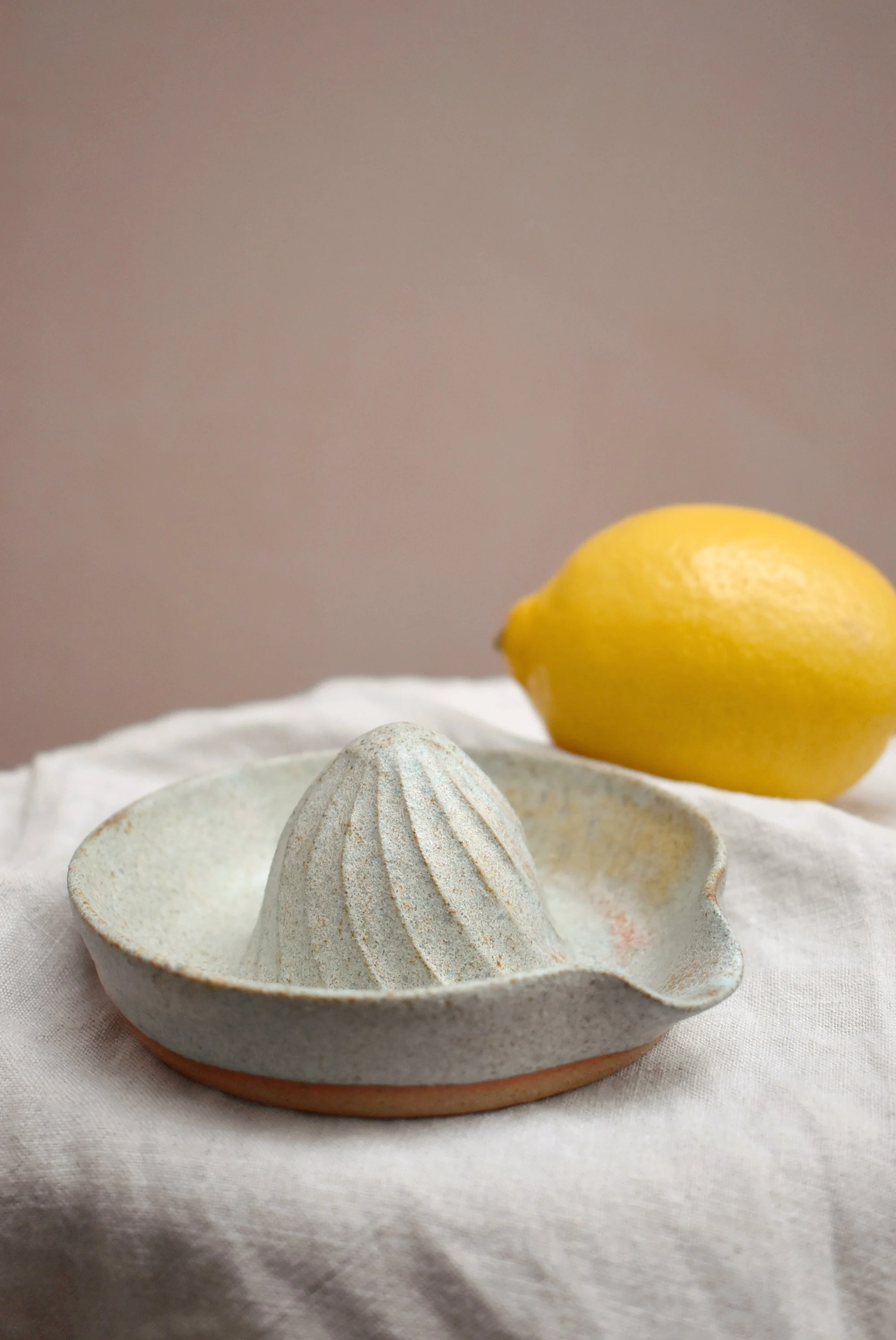 LEMON JUICER CYAN FOREDAYS 1.jpg