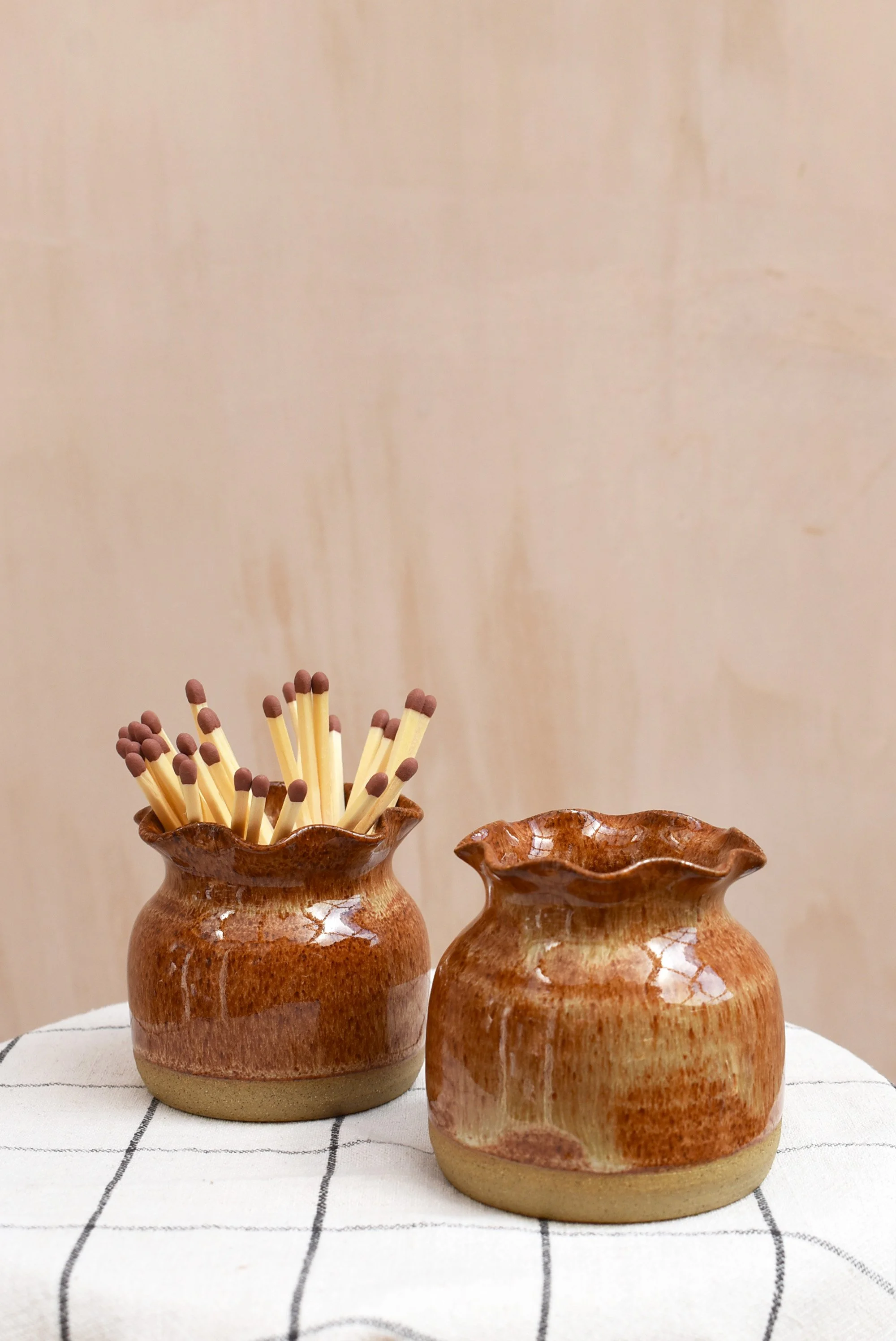 FOREDAYS FRILLY MATCHSTICK POT SHINO 2.jpg