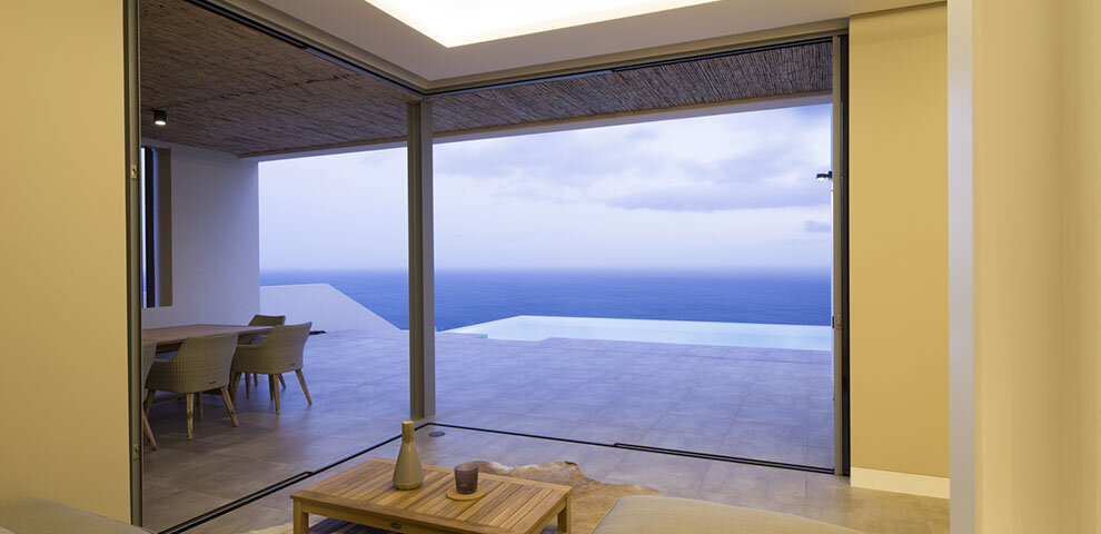 casaOVV-mayerselders-architect-madeira-calheta13.jpg