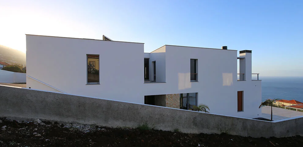 casaOVV-mayerselders-architect-madeira-calheta08.jpg