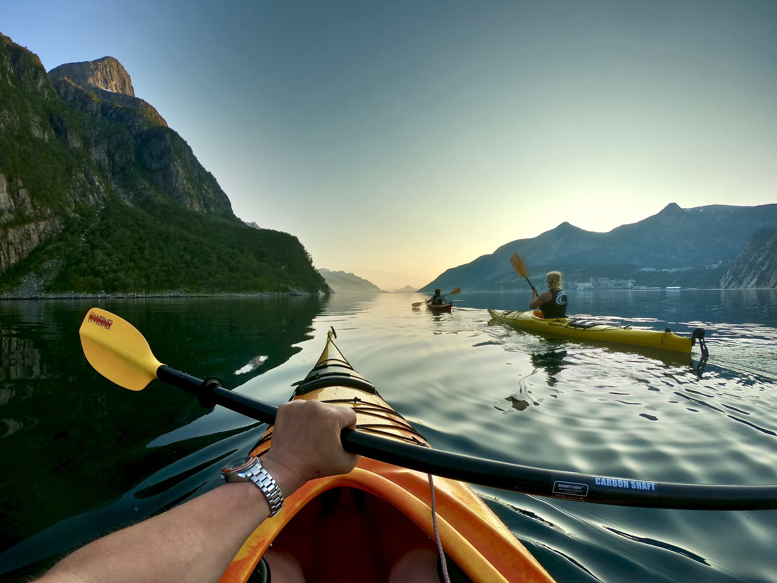Kajakktur_Glomfjord_med_MeløyAdventure.jpeg