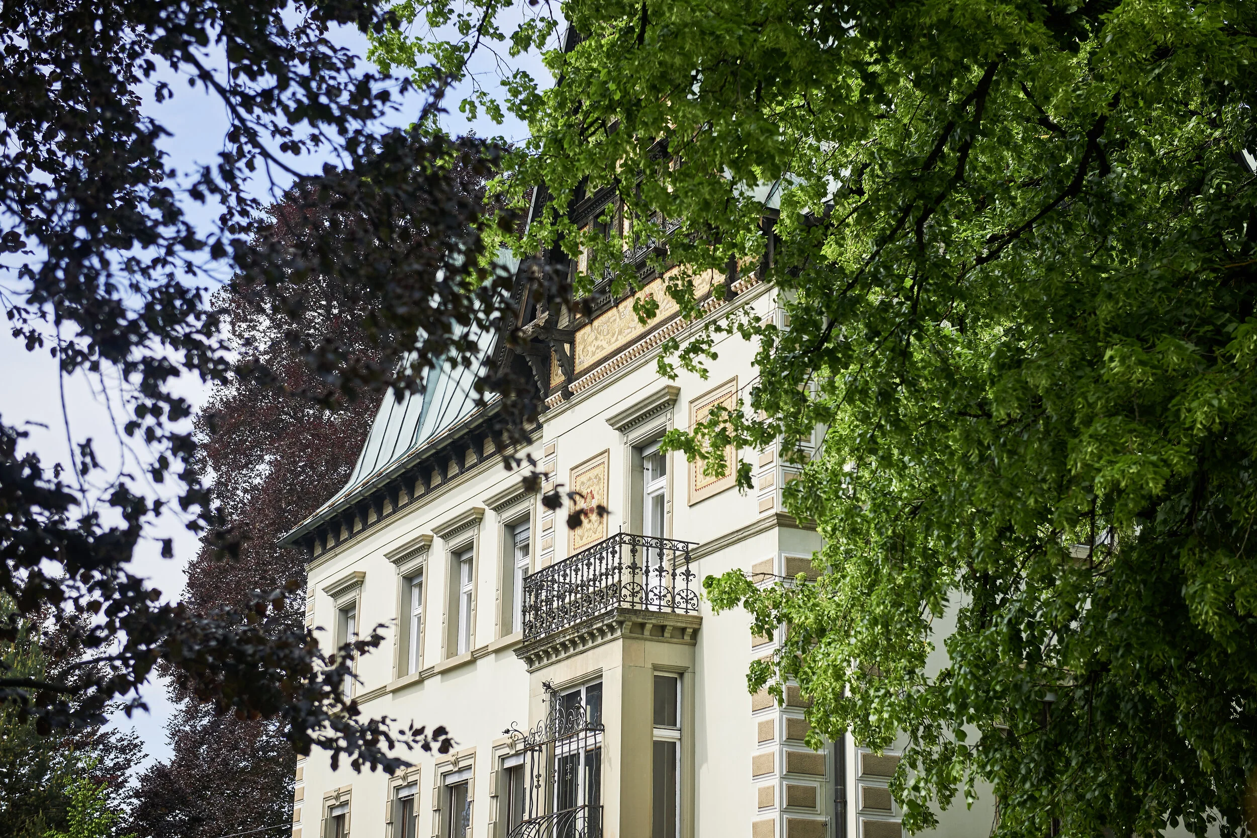 Lorünser-Villa_unablaessiges-Fragen-zur-Dichte_c_MarcelHagen_01.jpg