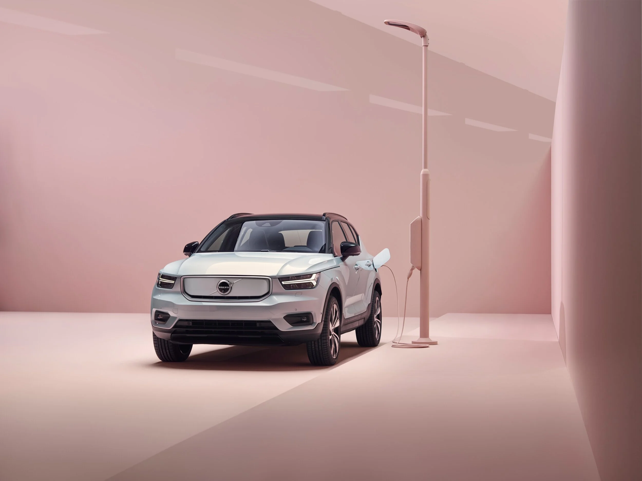Ellectric The New Volvo Xc40 Recharge Volvo S First Fully