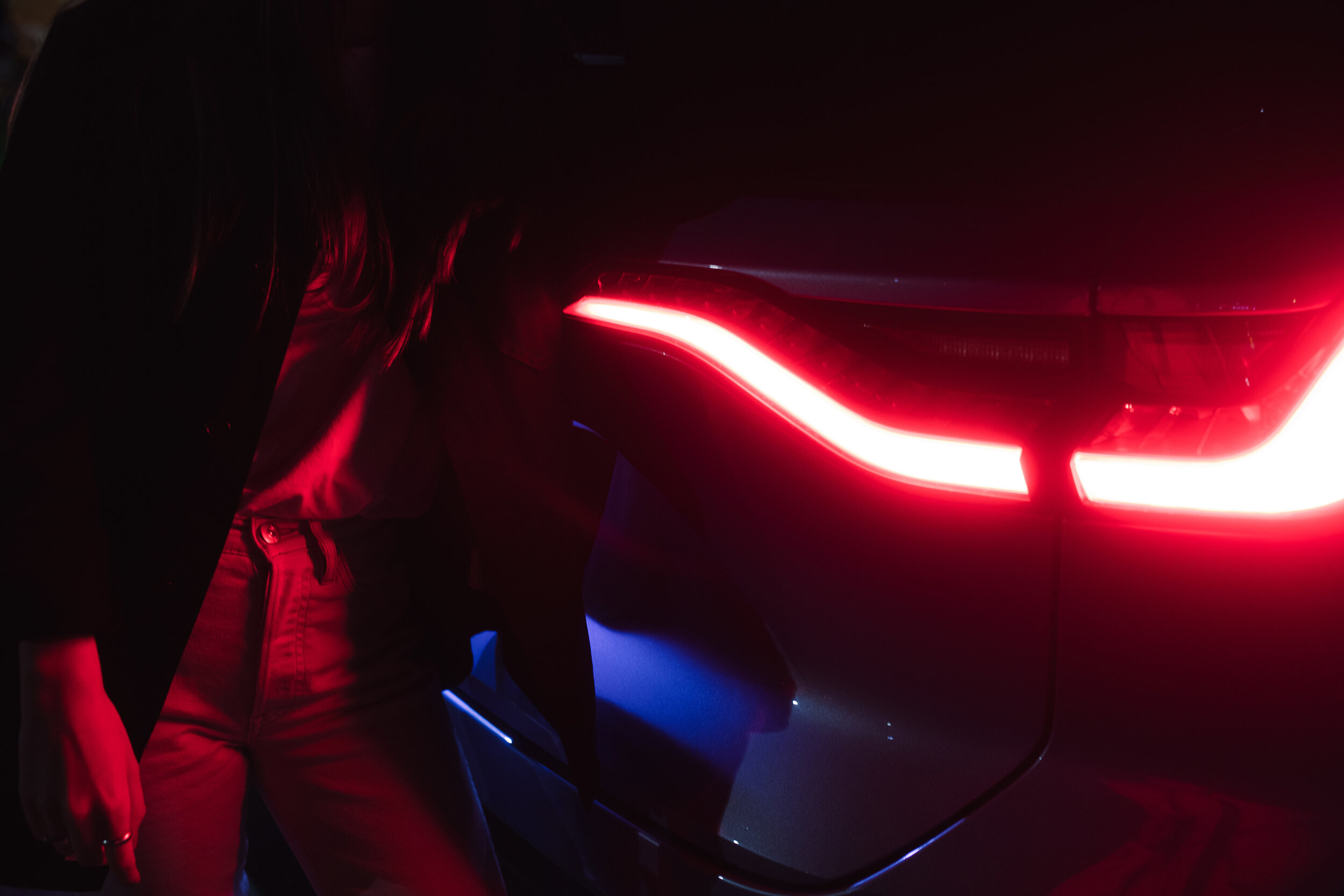 The back lights at night of the NIO ES8