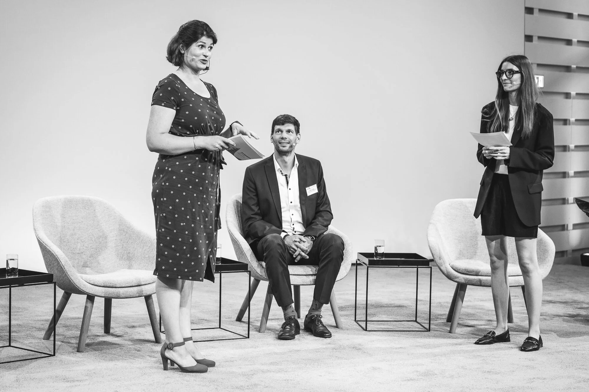 Britta Reineke on stage in a panel at the mobility festival HEYHAMBURG