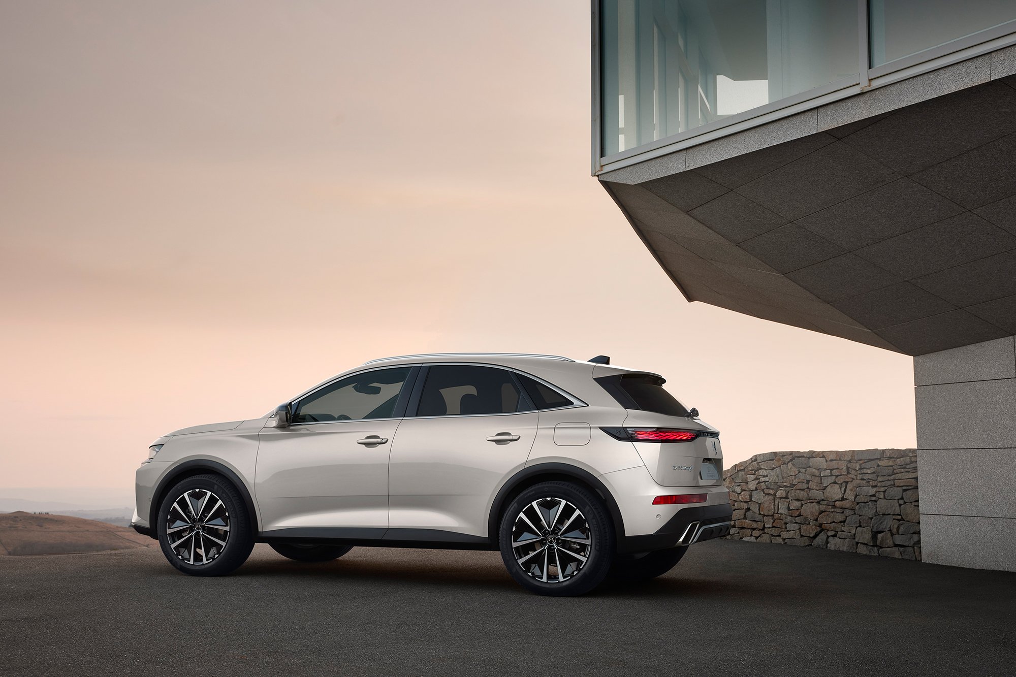 Exterior design of the DS Automobiles' new DS 7