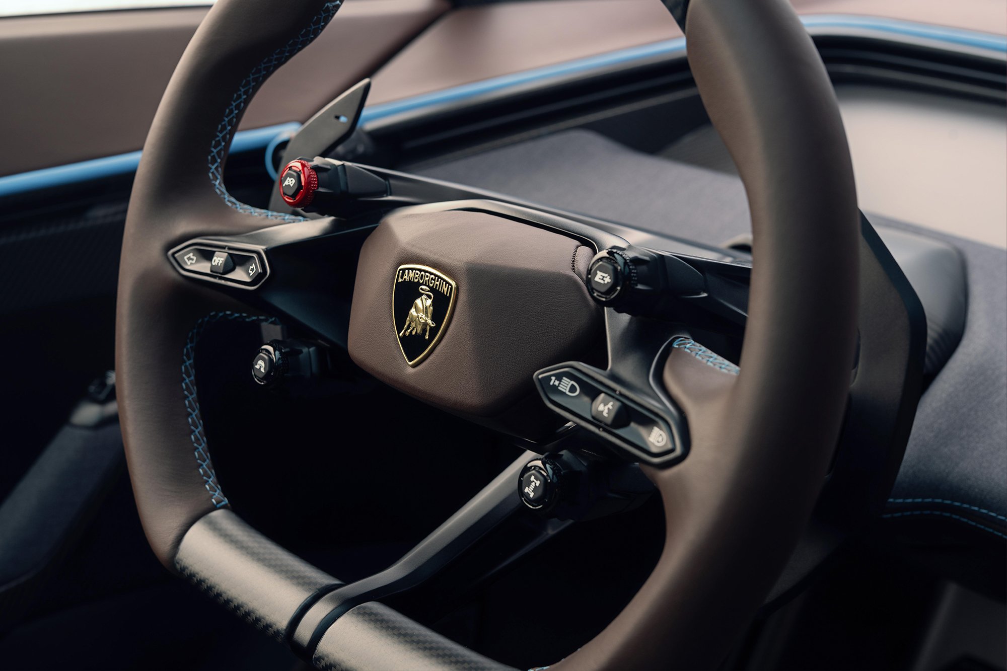 The interior design of the Lamborghini Lanzador