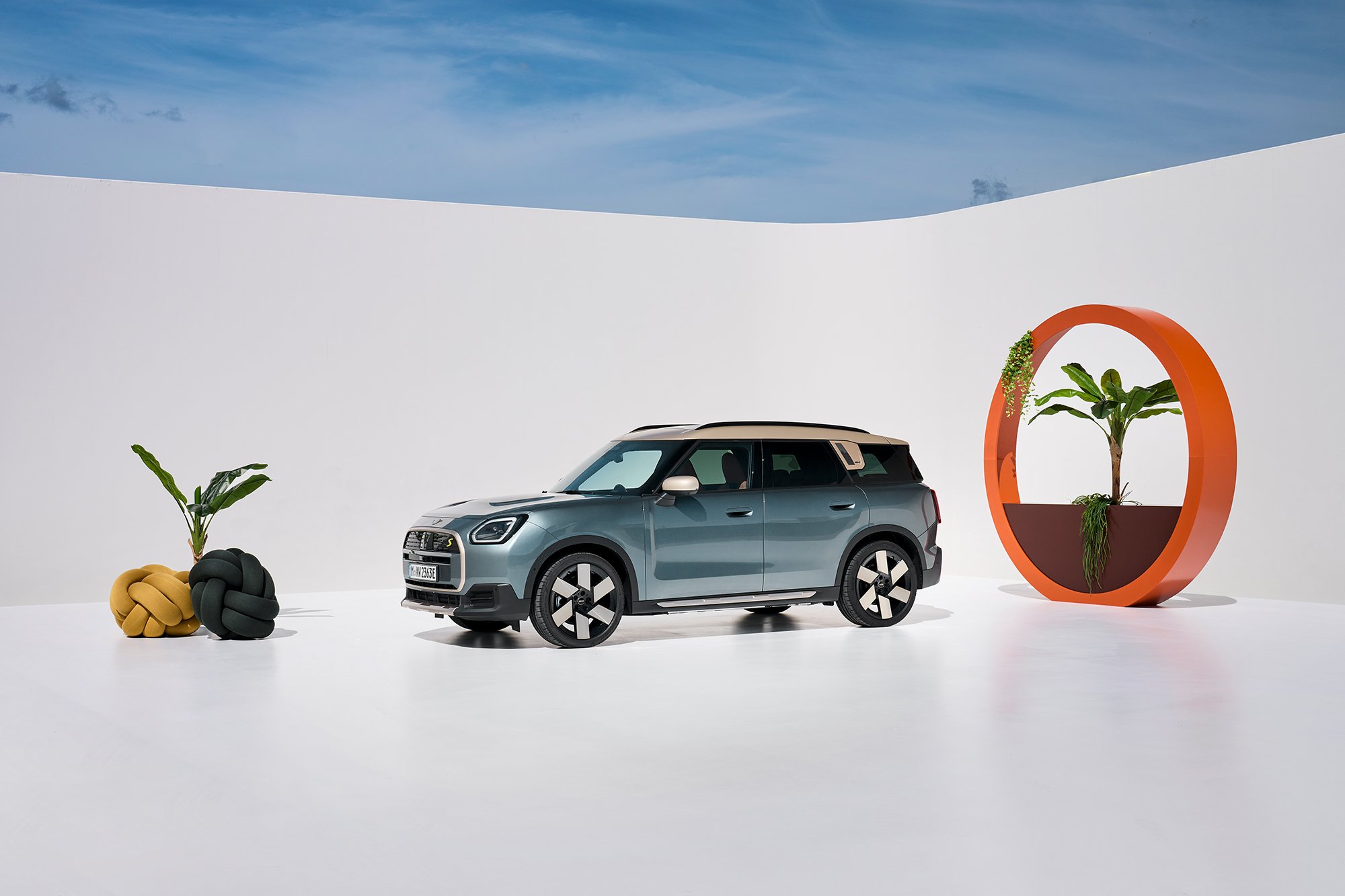 The exterior design of the new all-electric MINI Countryman