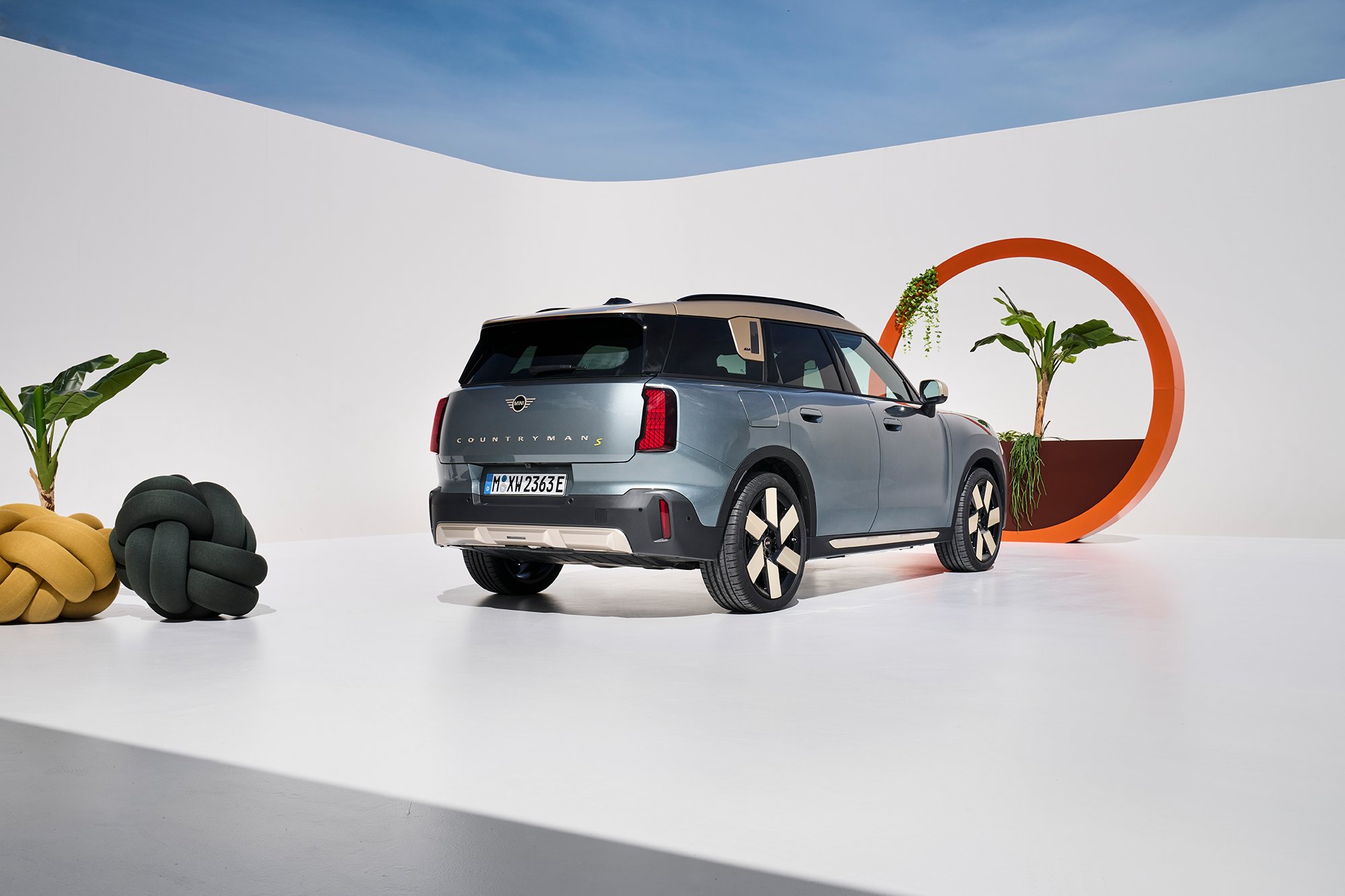 The exterior design of the new all-electric MINI Countryman