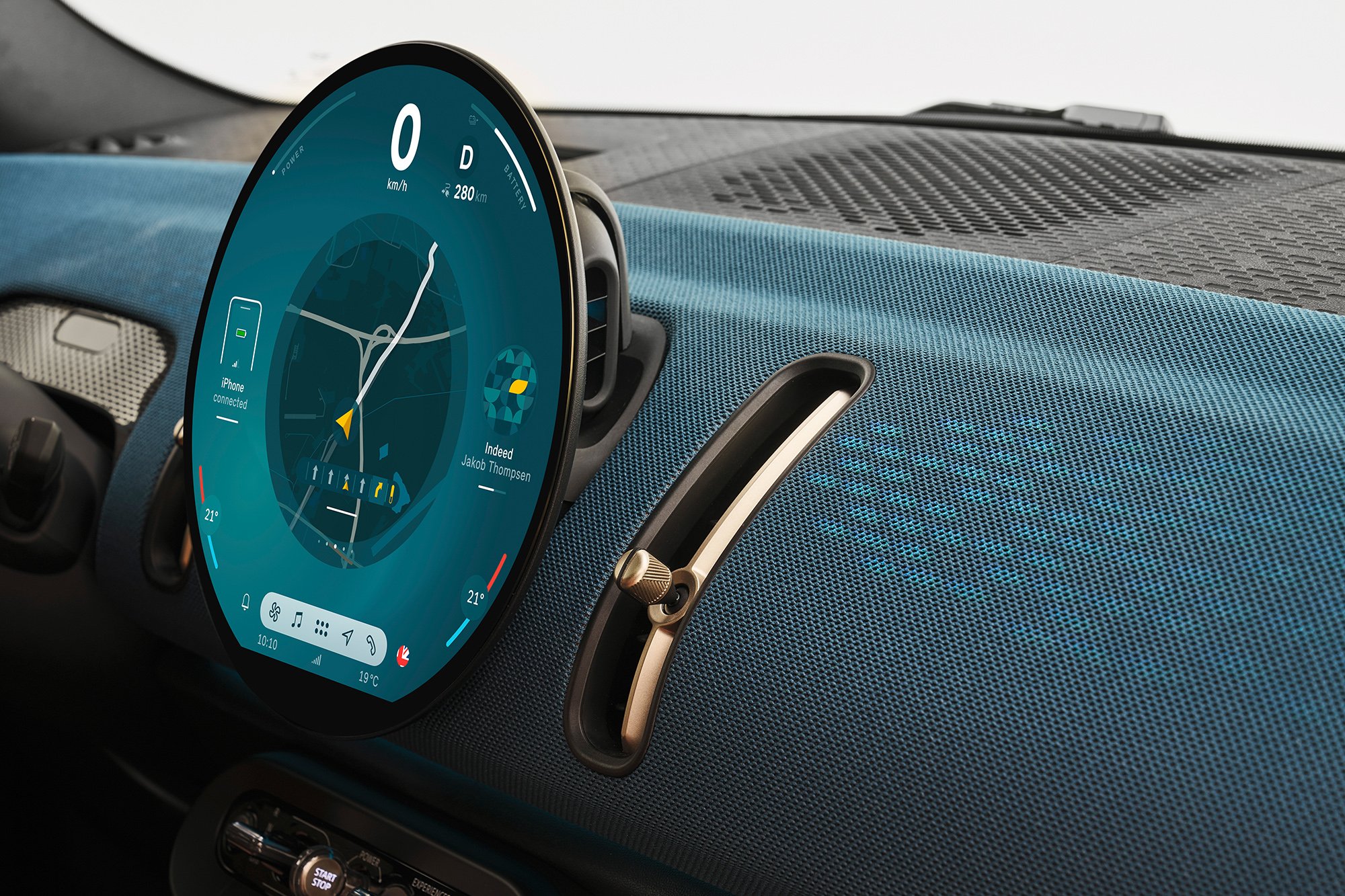 The dashboard design of the new all-electric MINI Countryman
