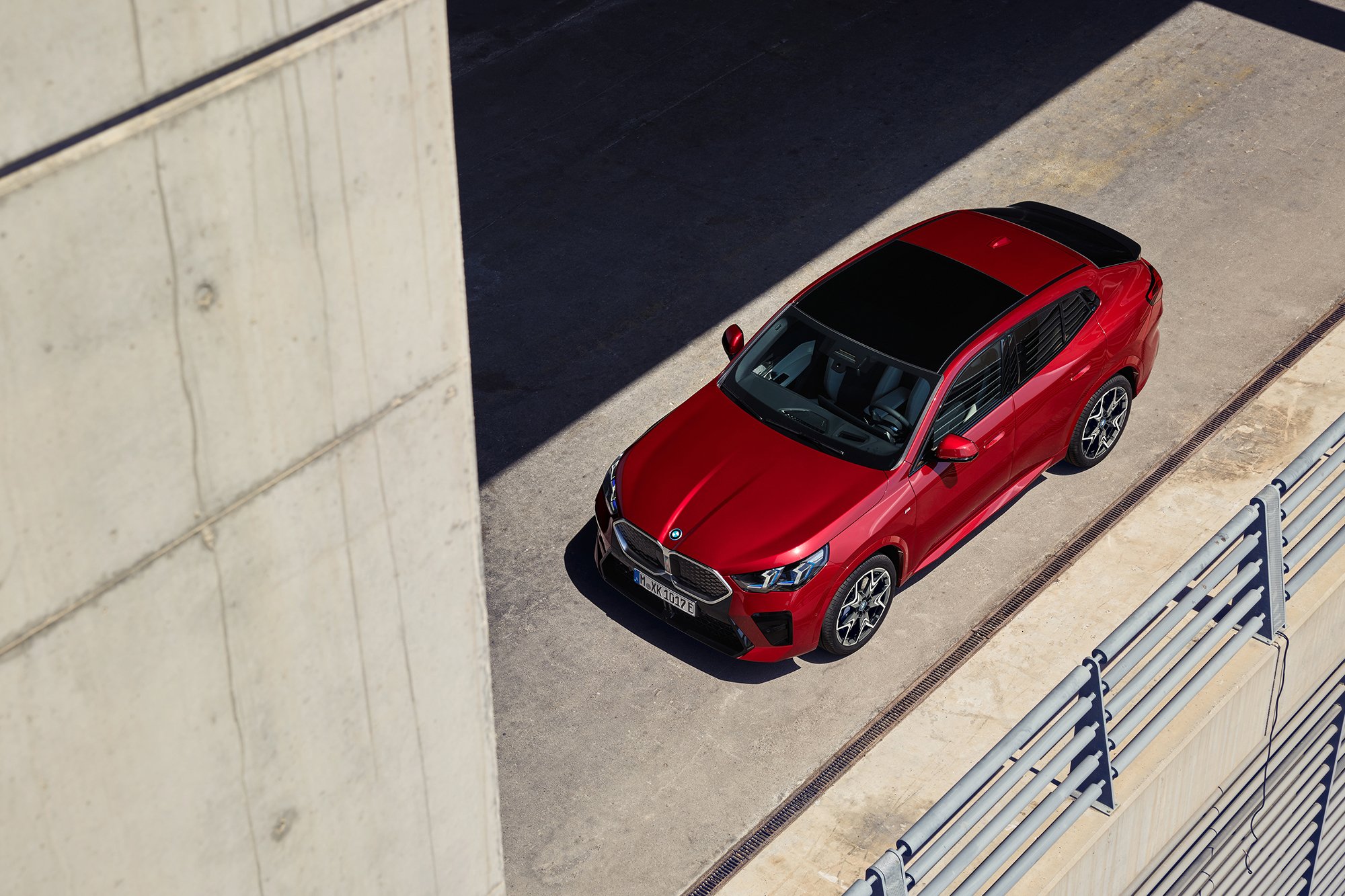 The exterior design of the first-ever BMW iX2