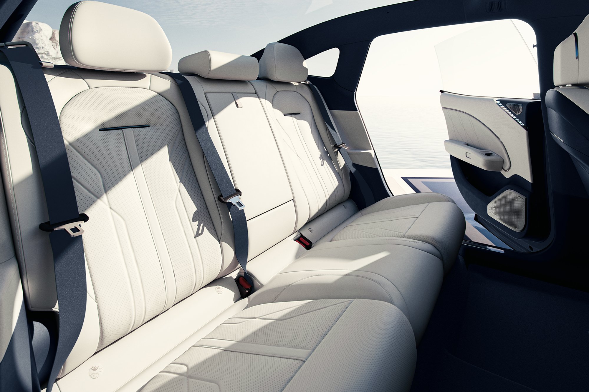 The interior design of the new design language "Hidden Energy" of the all-electric ZEEKR 007 sedan