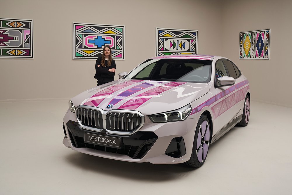 Britta Reineke, founder of ellectric and the BMW i5 Flow NOSTOKANA – where art and innovation converge