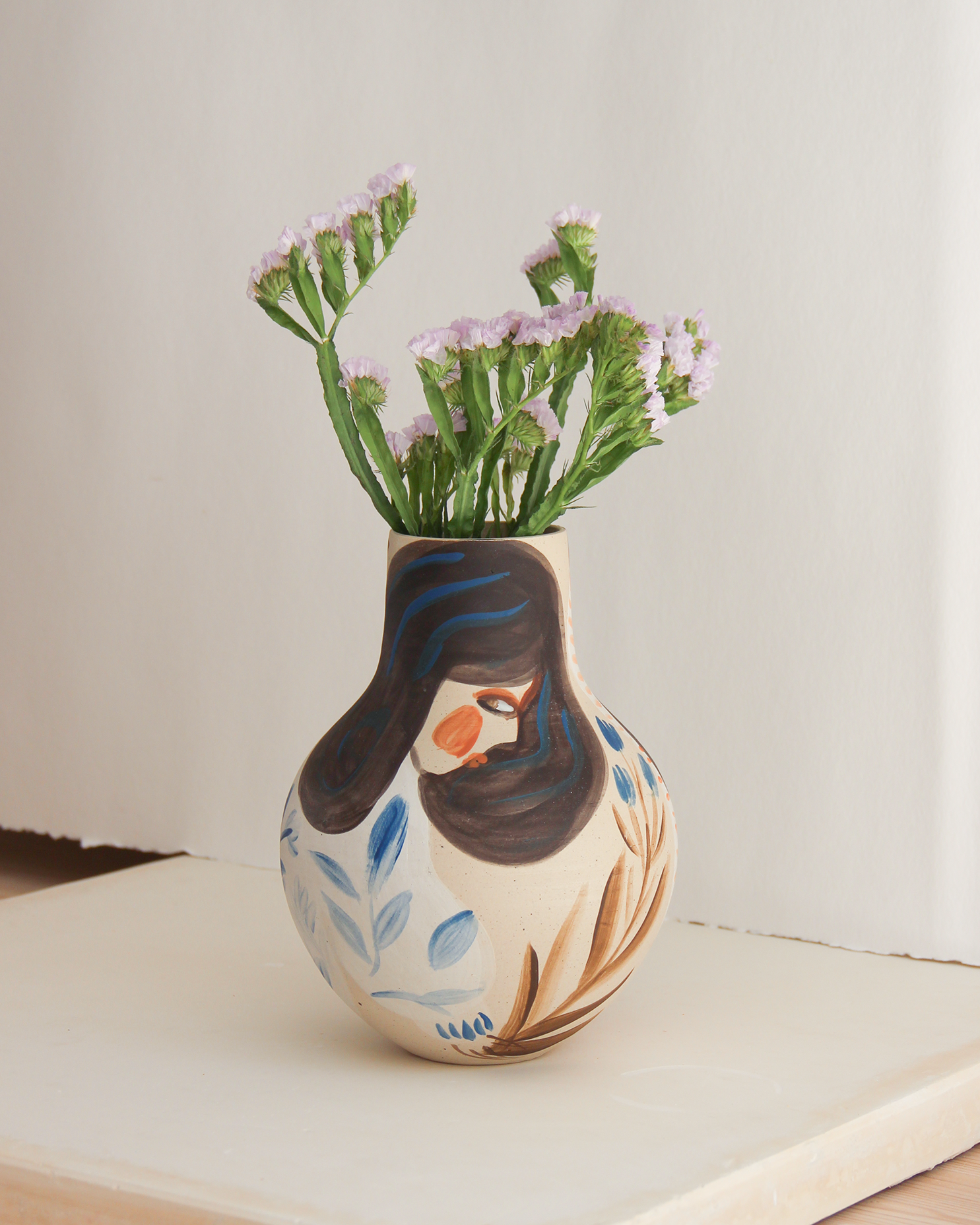 Vase_Feminity_04.png