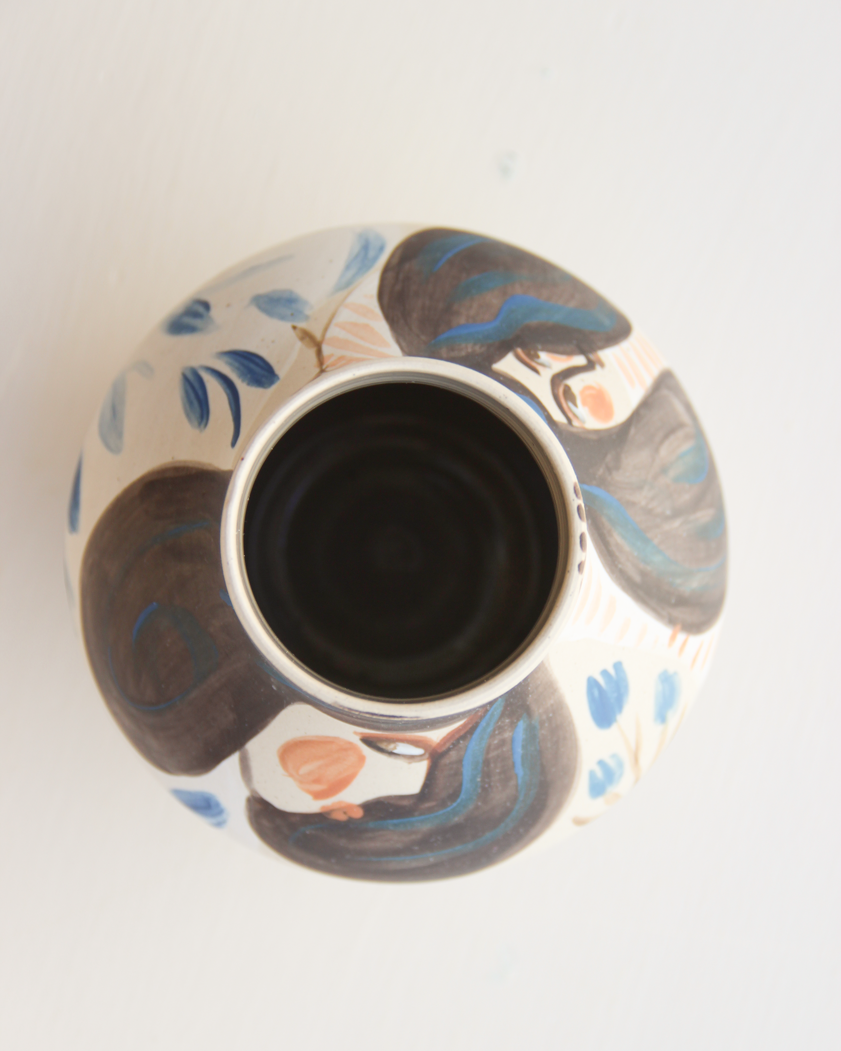 Vase_Feminity_03.png