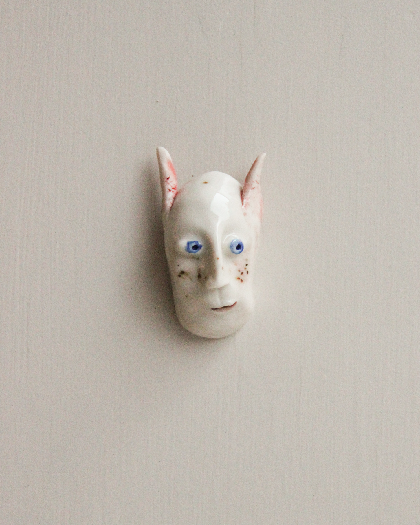 Porcelain mask 08