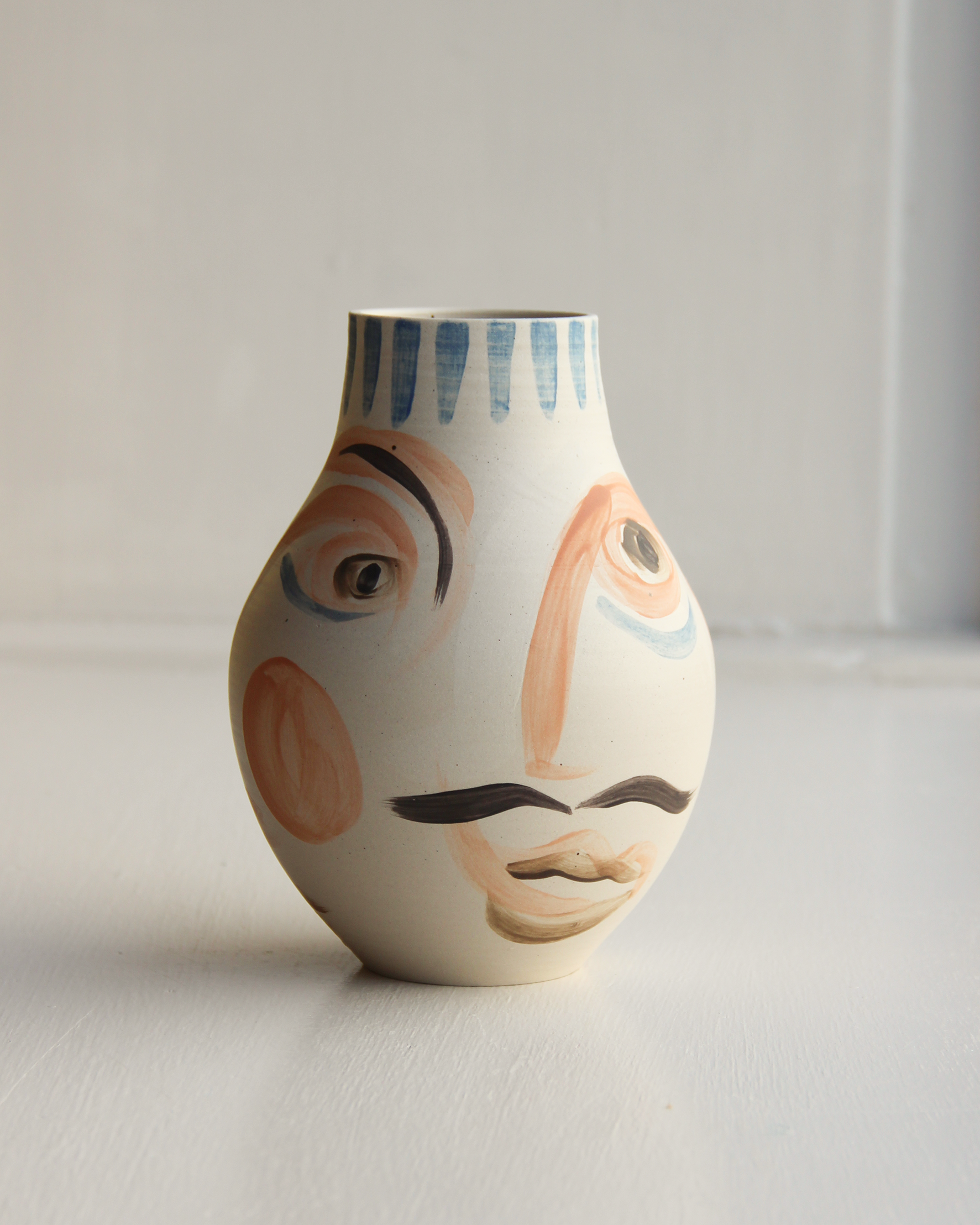 Vase_moustache03.png