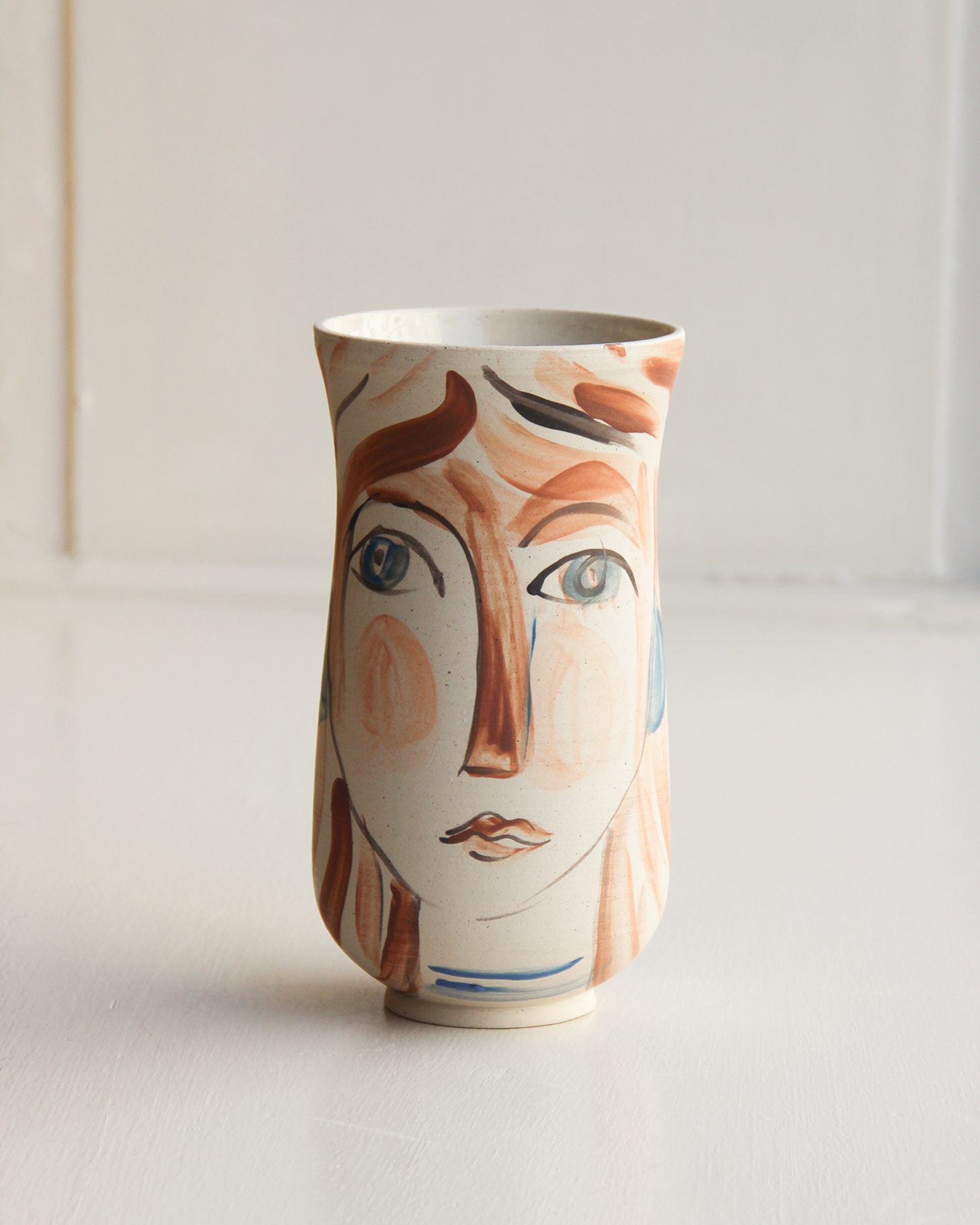 Vase_trust_02.png