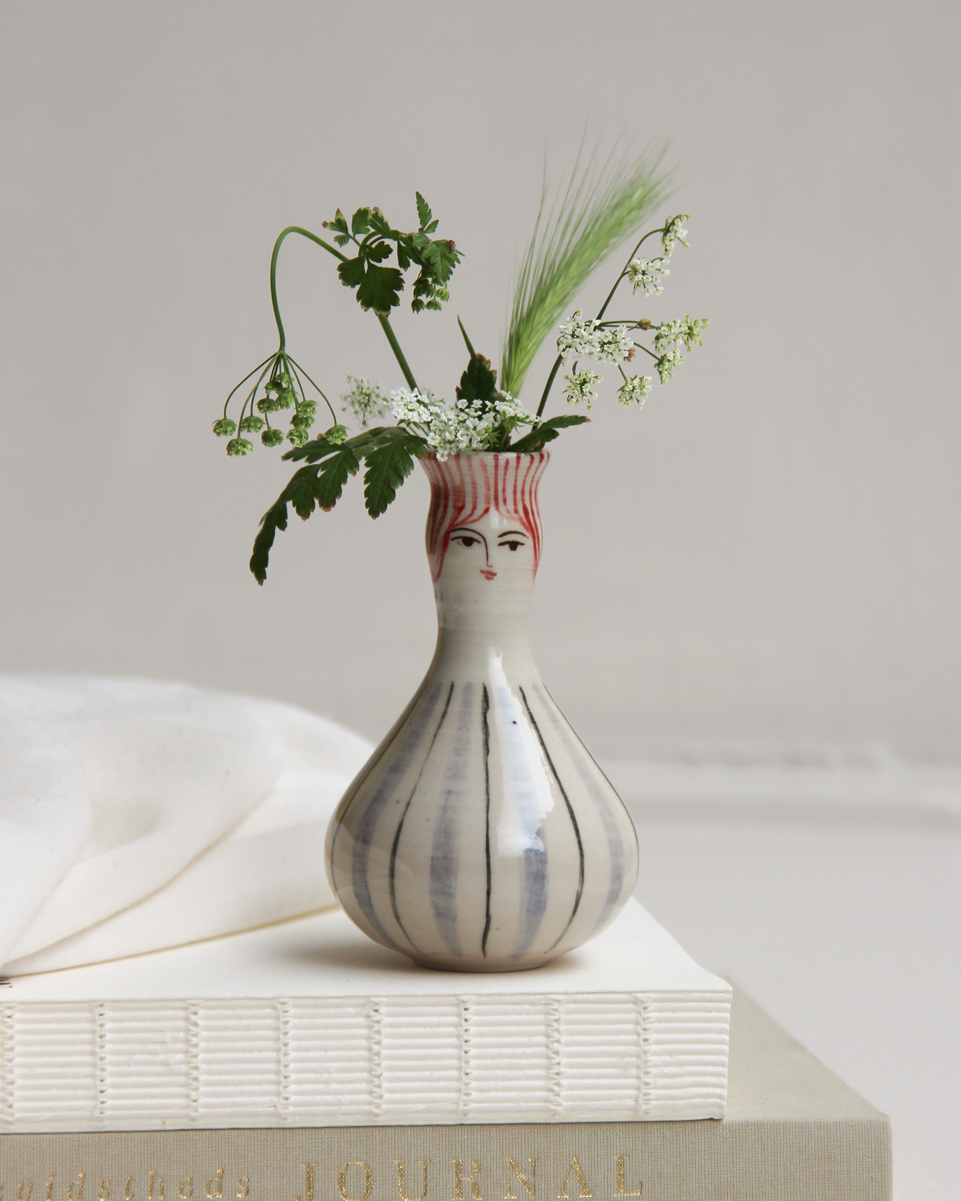 Vase – Emilía