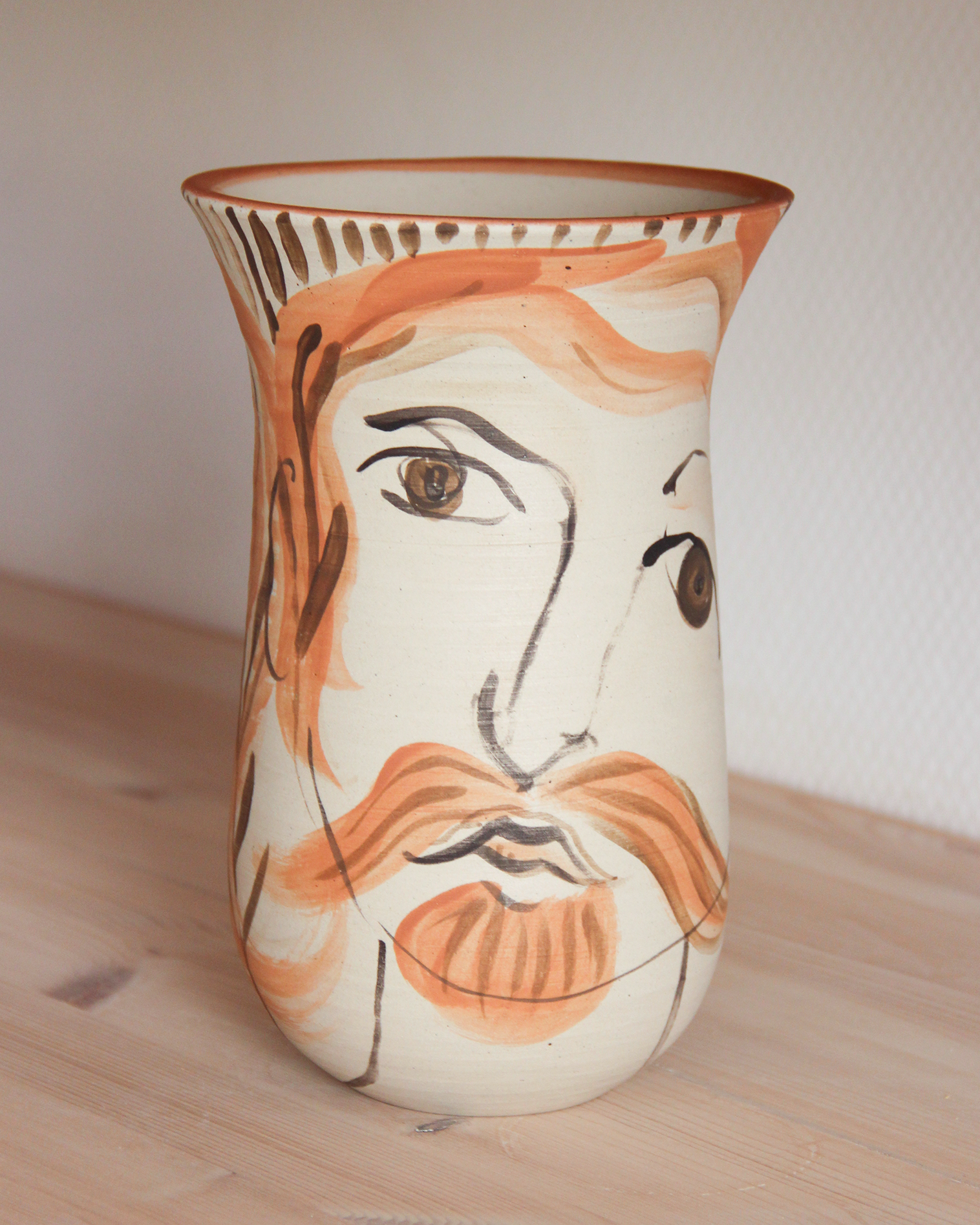 Vase_HimandHer_05.png
