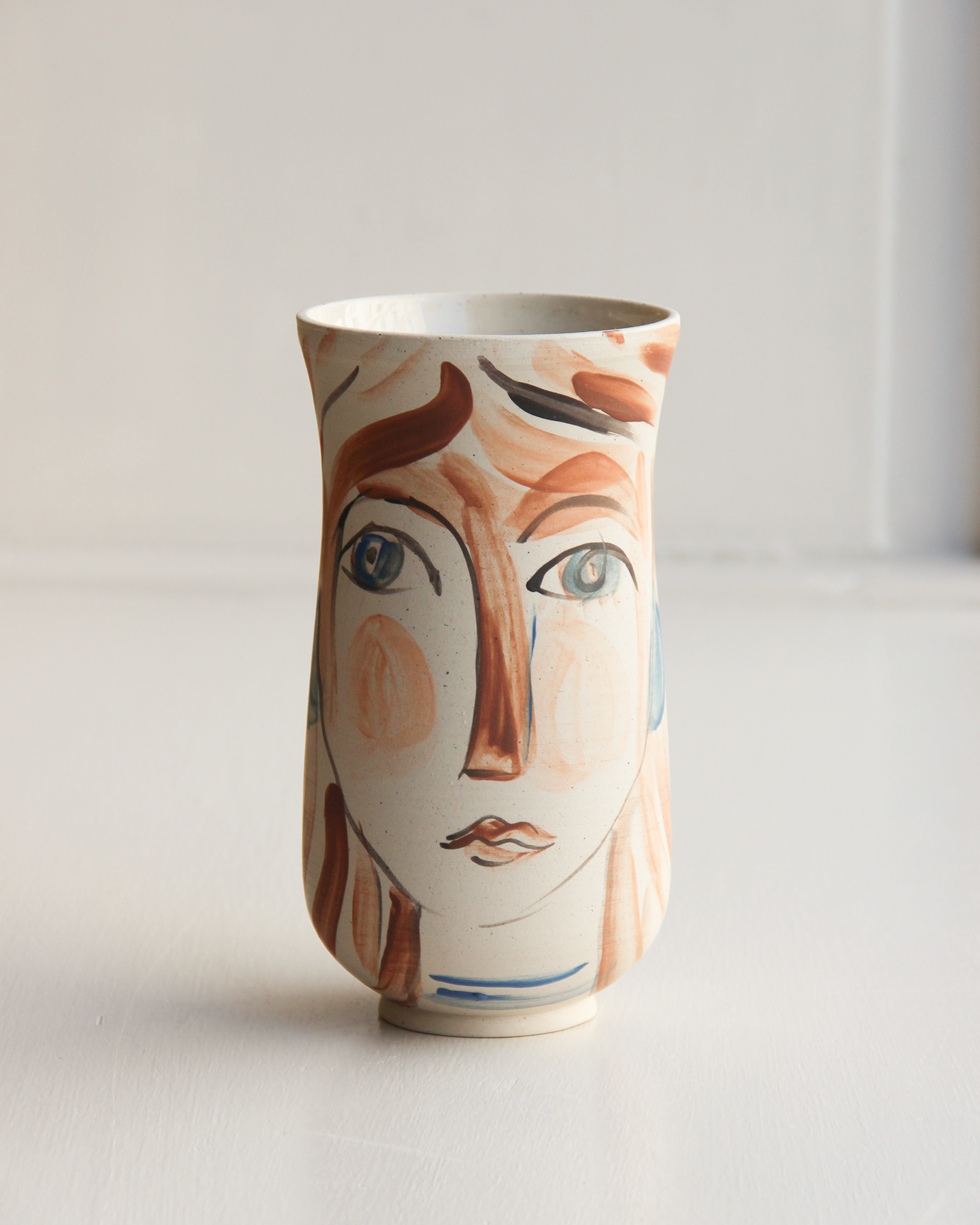 Vase_trust_01.png