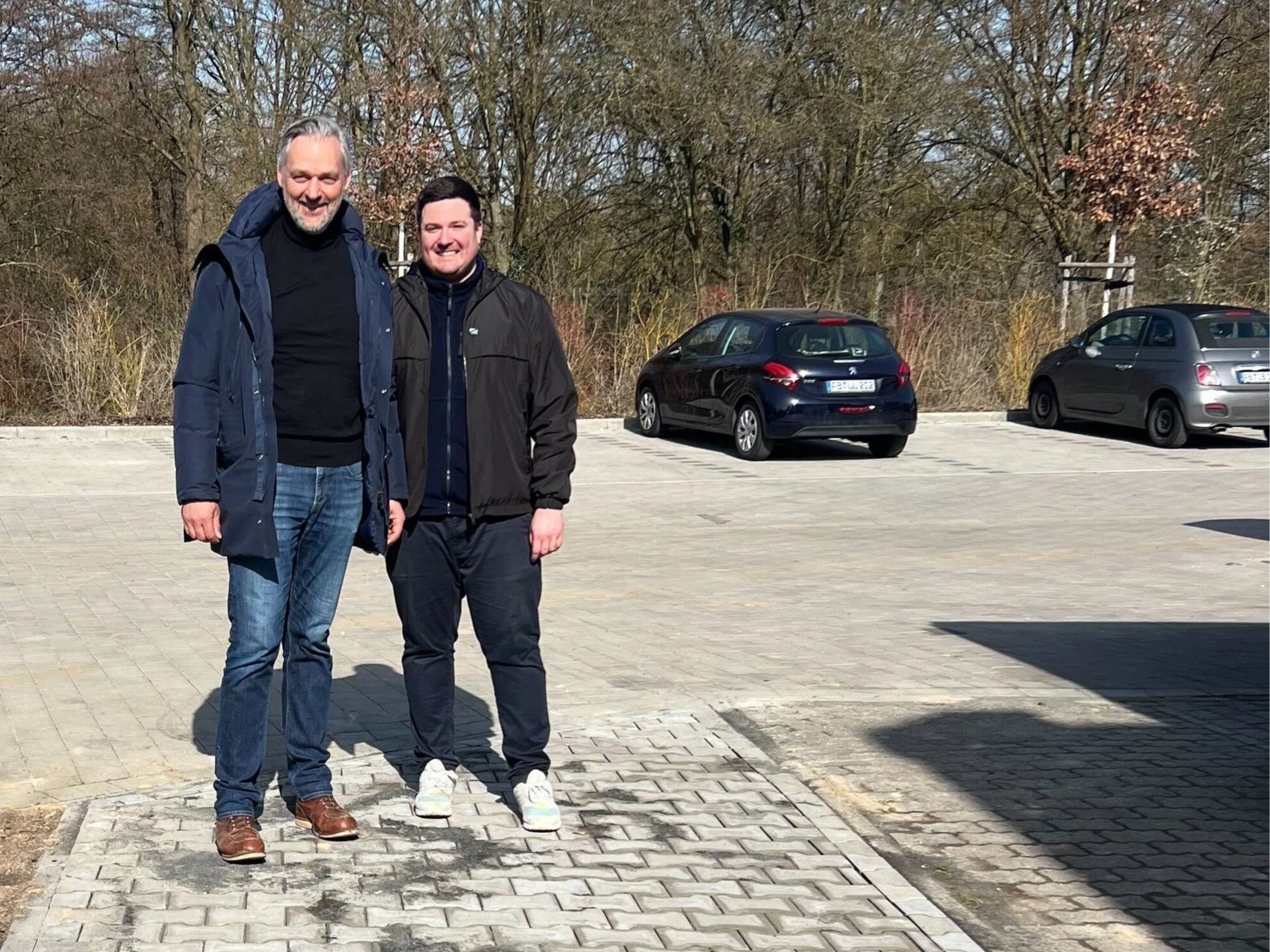 Hintereingang der Breitwiesenhalle in Gronau gepflastert