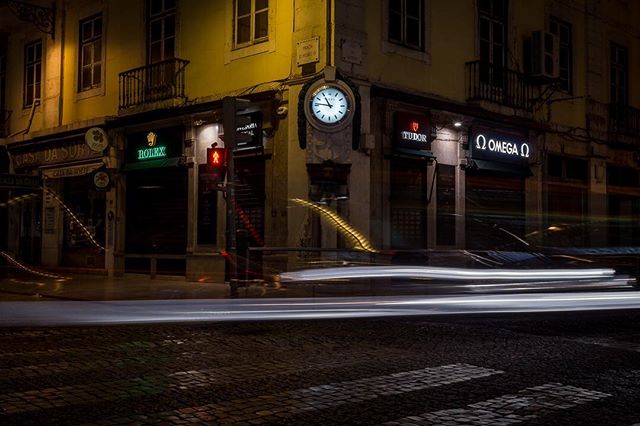 Lisbon at night! #portugal #travel #visitportugal #lisbonbynight #travelguide #traveleurope #travelbook #lisboaportugal #lisbonne  @visitportugal