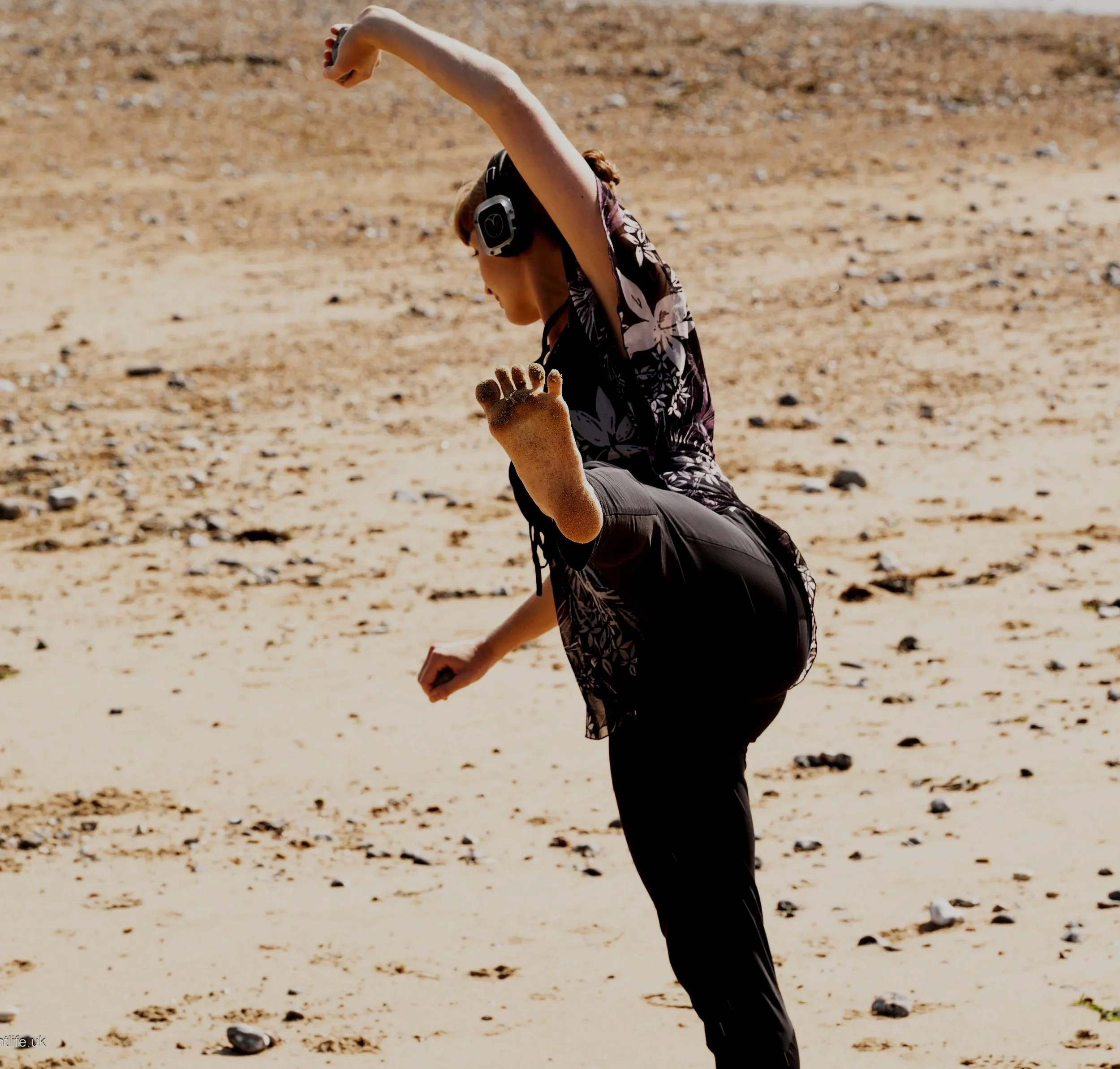 crop Yanaëlle in Surfaces 2023 - Photo by Steven Cropper A7S07923.jpg