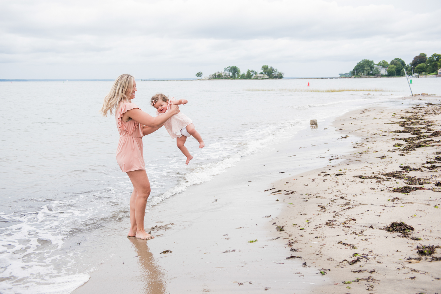 cove-island-park-stamford-ct-family-session-3.jpg