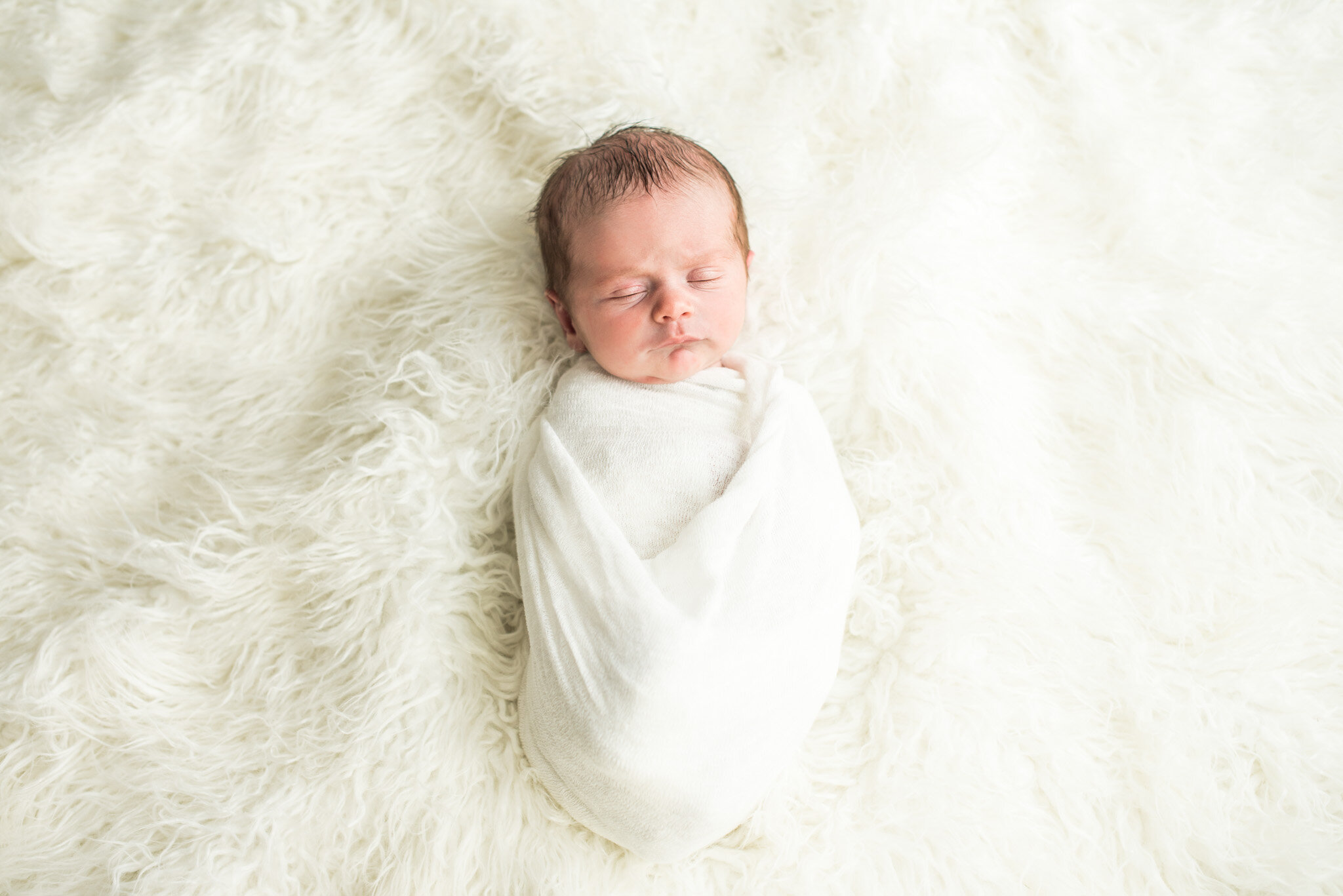 connecticut-newborn-photographer-natural-in-home-newborn-sessions-1.jpg