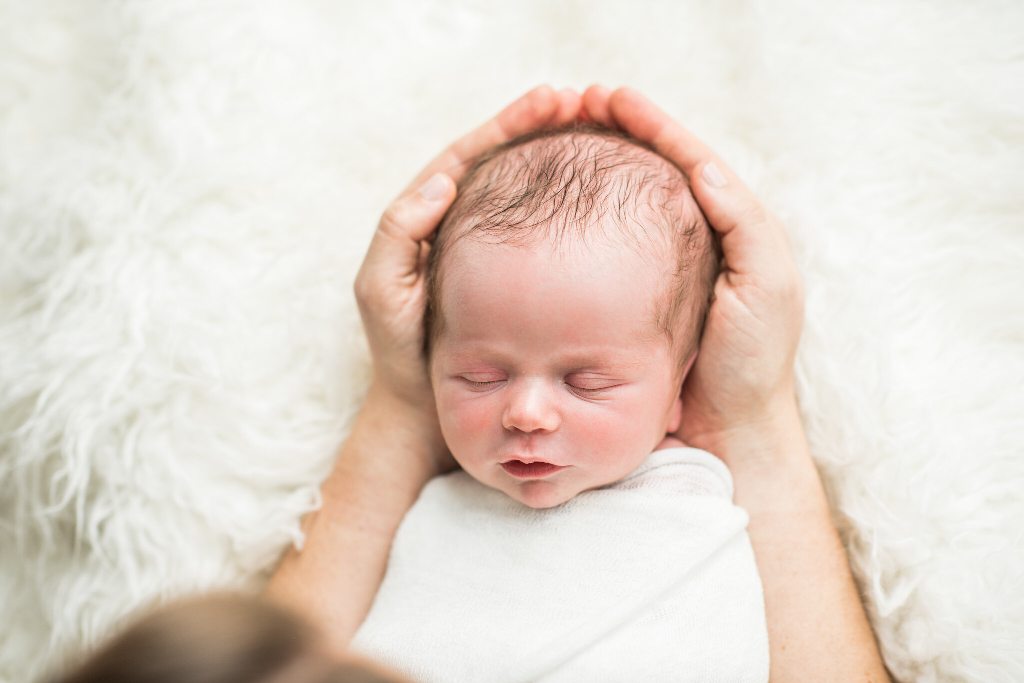 connecticut-newborn-photographer-natural-in-home-newborn-sessions-3.jpg