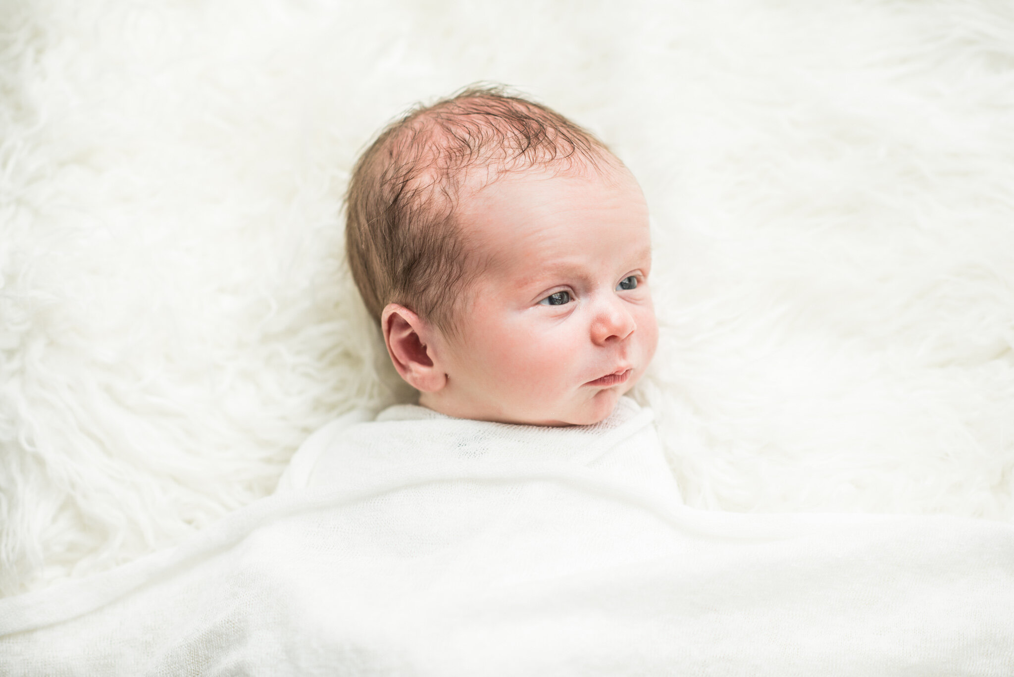 connecticut-newborn-photographer-natural-in-home-newborn-sessions-4.jpg