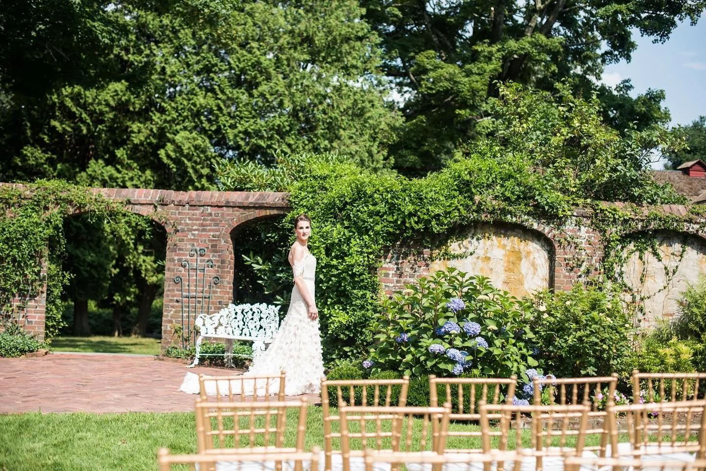 Beautiful bride Emma walking through the gardens of @keelertavernmuseum on her wedding day in the dress designed and handmade by the bride herself.

#ridgefieldweddingphotographer #ridgefieldwedding #keelertavernwedding #gardenweddings #gardenwedding