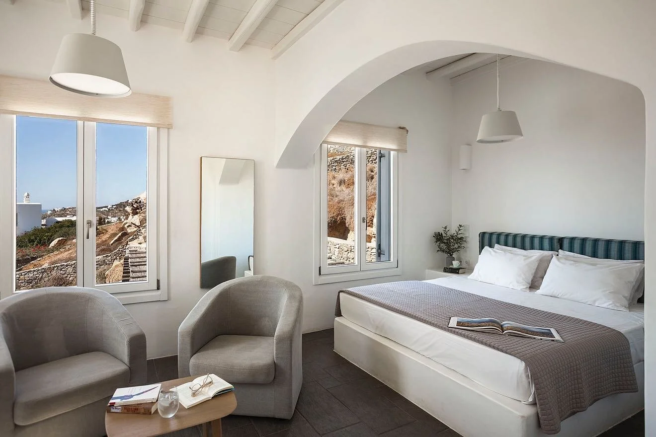 Feeling inspired by #cycladic architecture this morning 💙 

#villastjohn #cycladicarchitecture #interiors #summeringreece #aegean #summer #views #mykonos #cyclades #greekislands #visitgreece #rentalproperty #architecture #design #style #decor #luxur