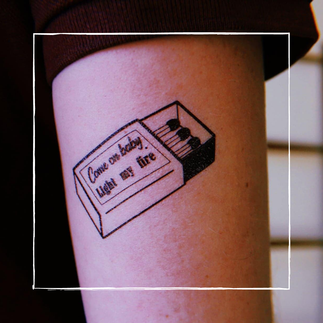 tbmanifesto_tattooedbymanifesto_funky_feminist_tatouagestemporarire_temporarytattoo_comeonbabylightmyfire.png