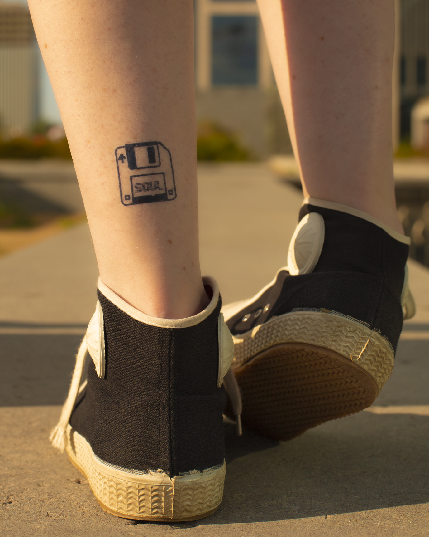 geek-girl-retro-gaming-temporary-tattoo.png