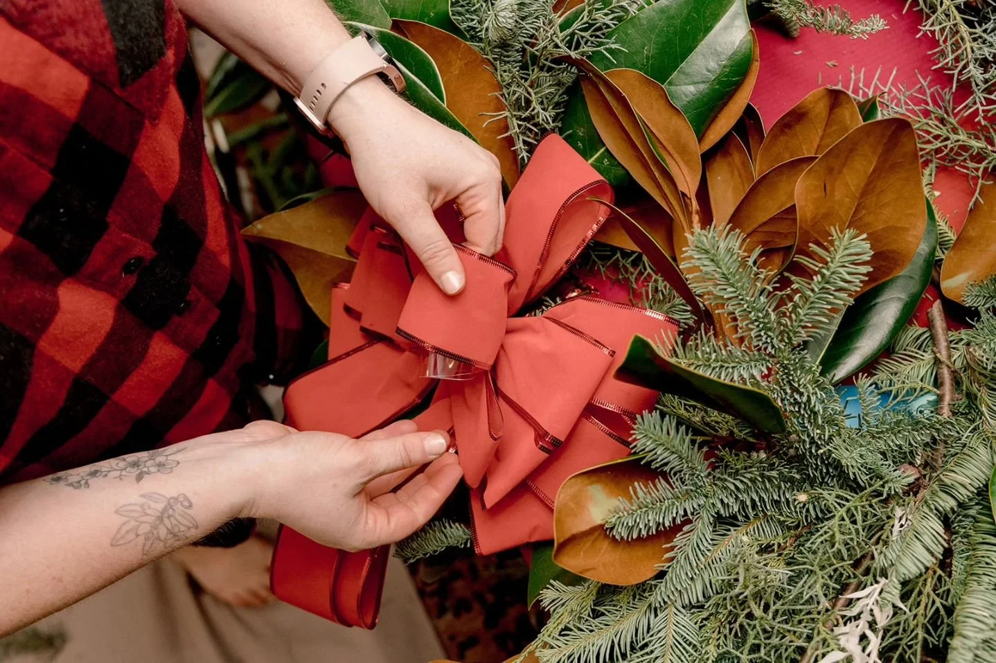 Ready to get festive and crafty at our annual wreath making workshop with @apetaltopeddle at @thehuttonjc❔️🧑&zwj;🎄

Join us on Tuesday, Dec 3, from 6-8pm at The Hutton for a night of joyful creativity and delicious cocktails (the first one's on us!