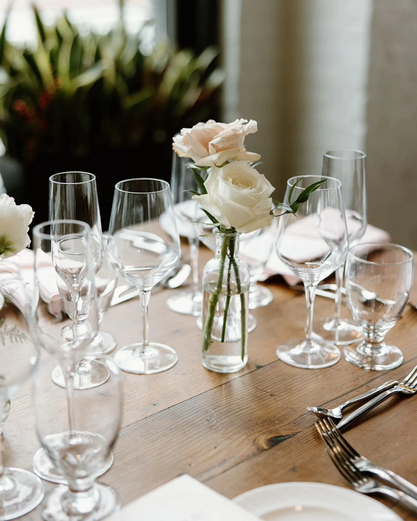 Whether you are hosting a small party, eloping, or just want a few centerpieces for your wedding, Prix Fixe is the perfect solution for gorgeous floral designs without the costly investment of full service. 

Prix Fixe was developed to offer our clie