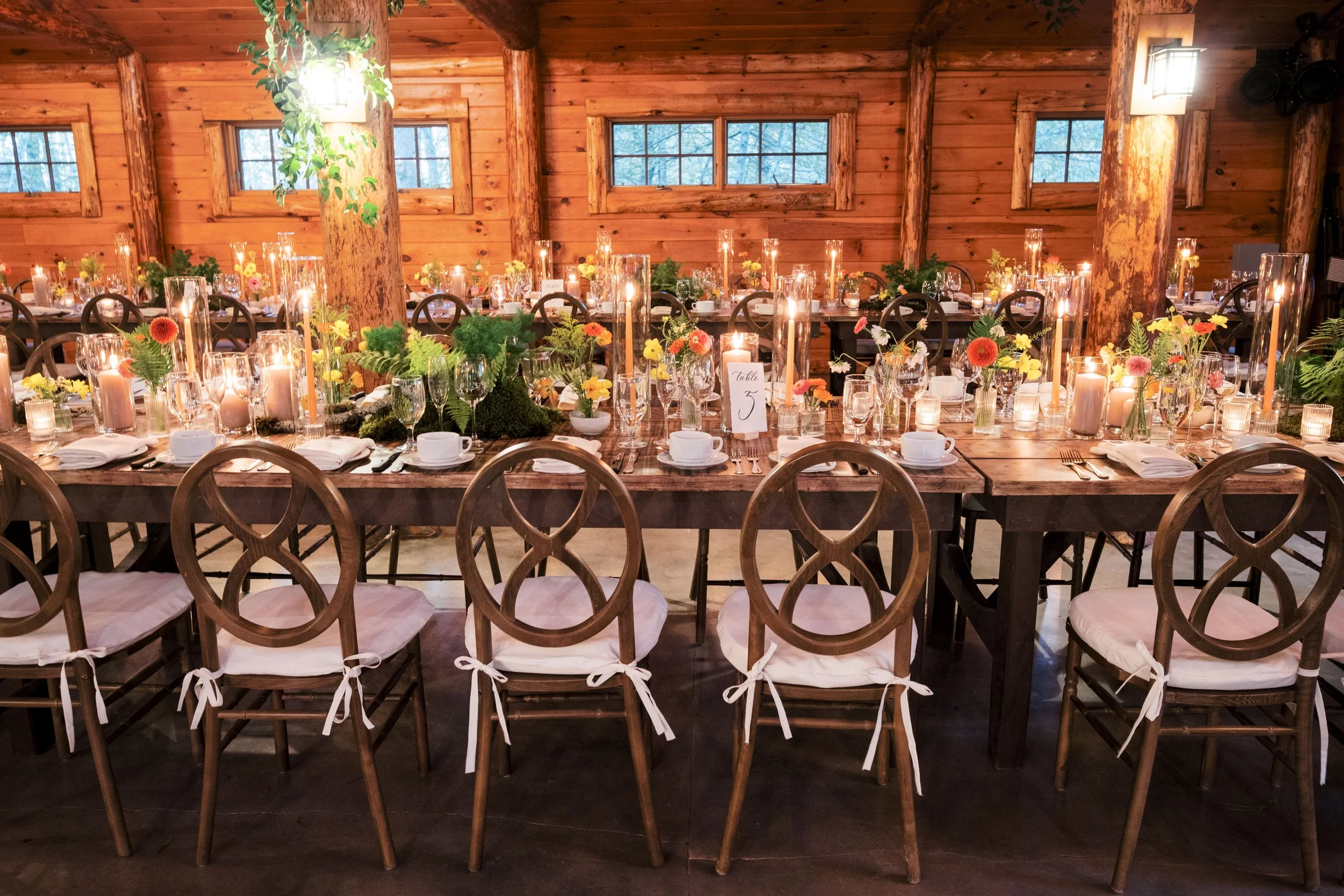 Side View of Long Reception Tables | Chatwal Lodge Wedding