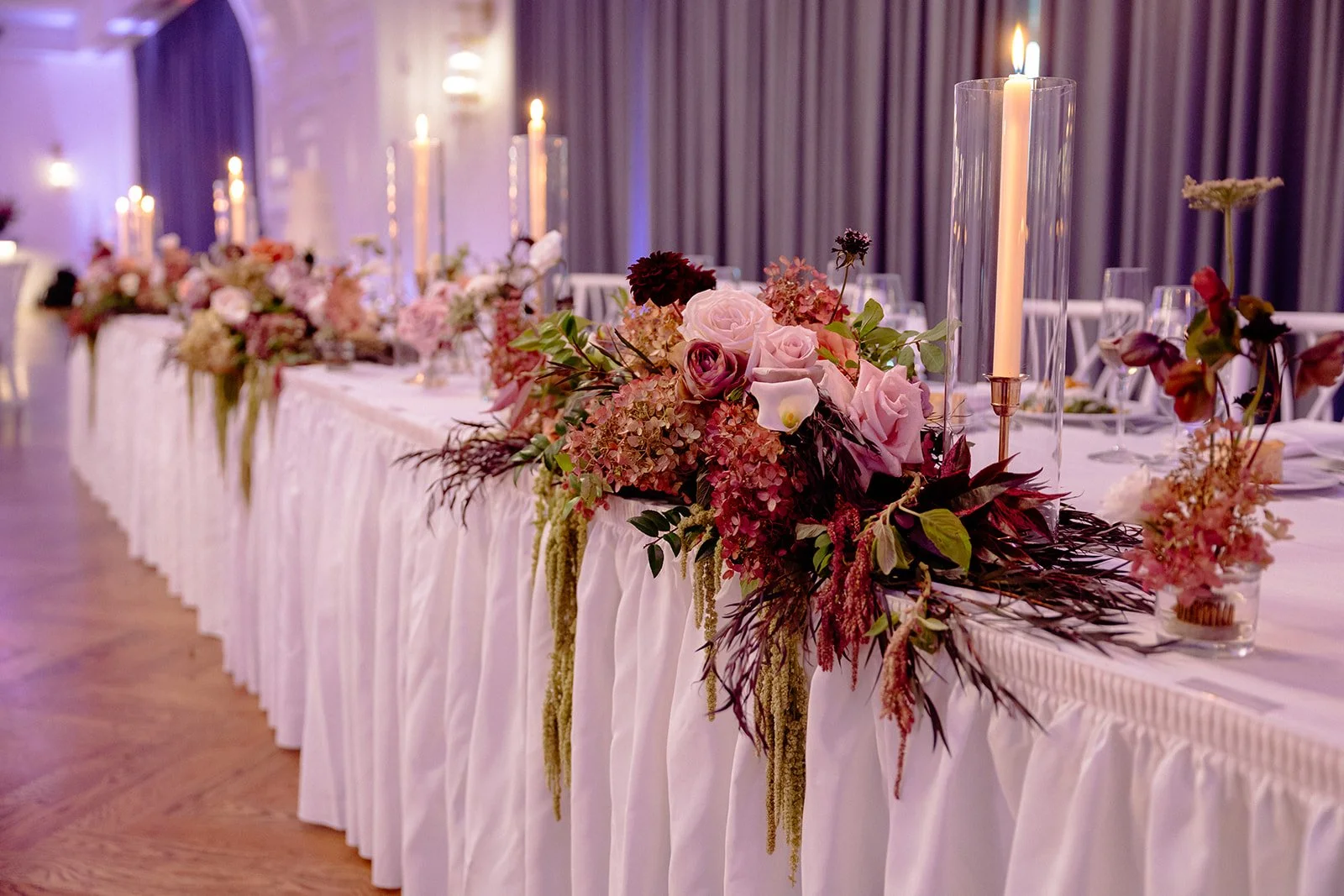 Candlelit Head Table Flowers | Tilling House NJ