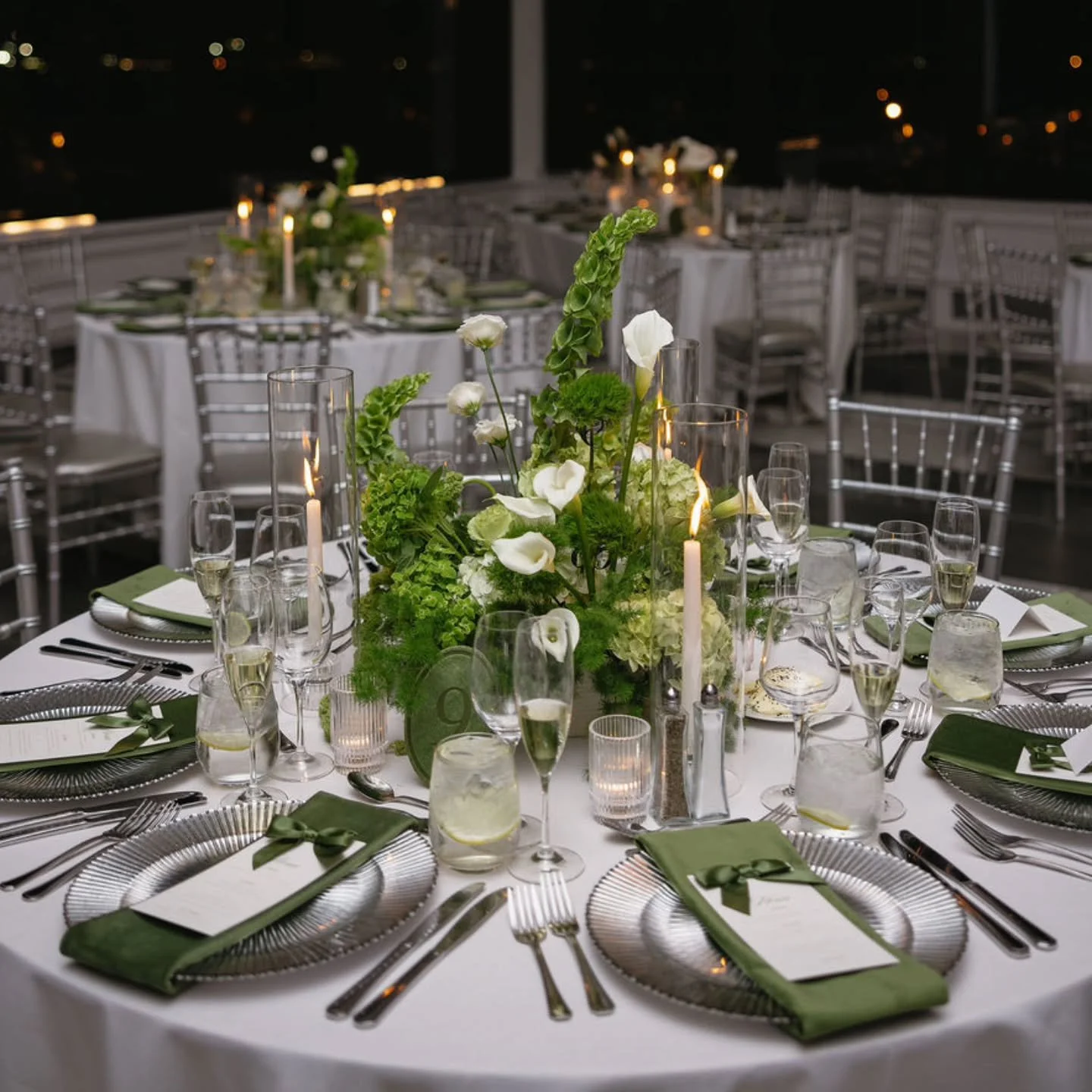 The Sunday Edit. One image. One wedding. One moment that reminded us why we do this work.

📍 @hudsonhousenj 
✒️ @anamendezevents 
📸 @ariannajphotography