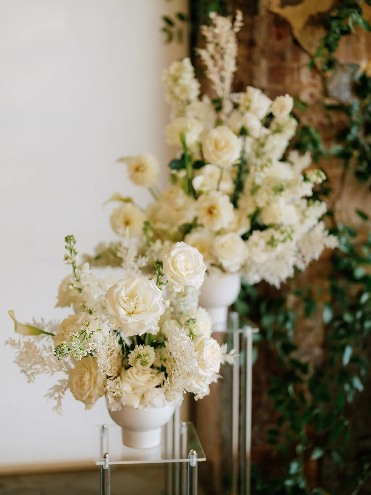 white-floral-pedestal-arrangement-barbuto-wedding.jpg.jpg