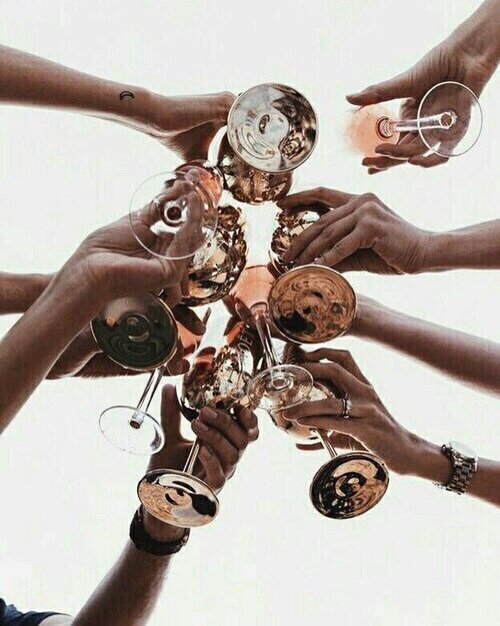 Celebrando+a+vida++@imogenapparel++#bebidas+#drinks+#bebida+#celebracao.jpeg