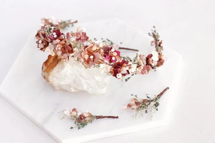 Cómo elegir tu peinado y tocado según tu estilismo con Ine Carriquiry